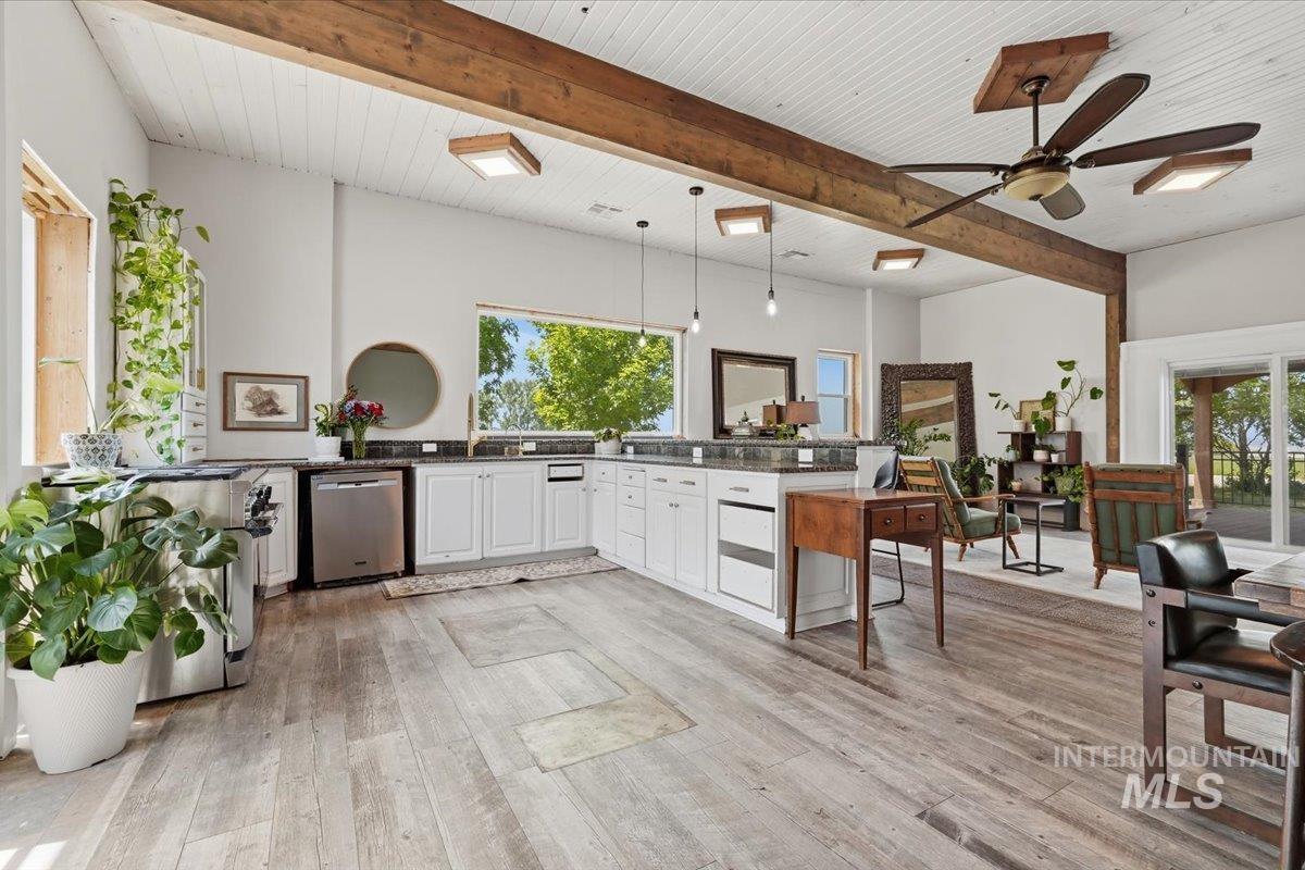 18611 Upper Pleasant Ridge Rd, Caldwell, Idaho 83607, 7 Bedrooms, 4 Bathrooms, Residential For Sale, Price $499,000,MLS 98986402