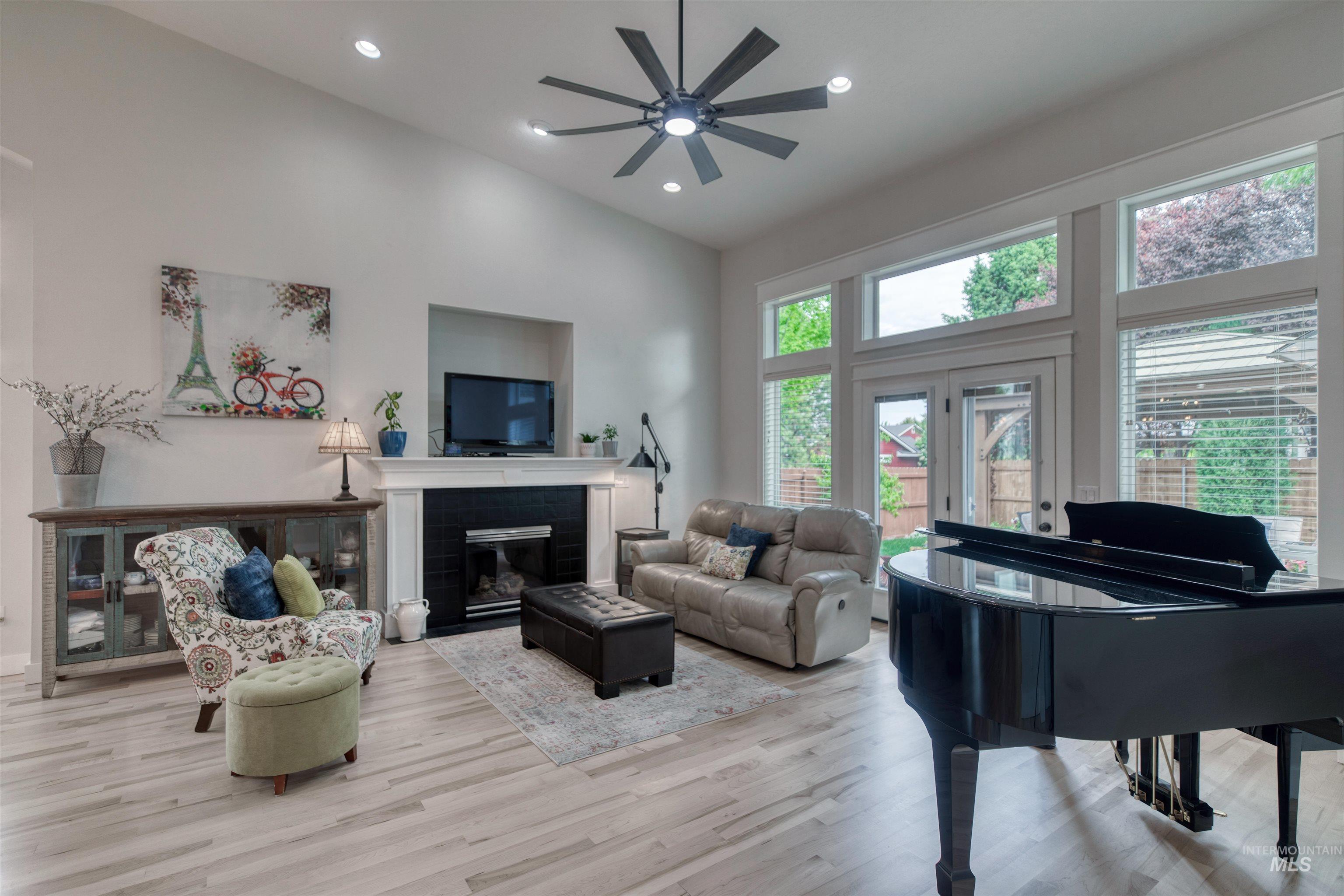 12420 W Murchison St, Boise, Idaho 83709-5590, 3 Bedrooms, 2.5 Bathrooms, Residential For Sale, Price $595,000,MLS 98986403