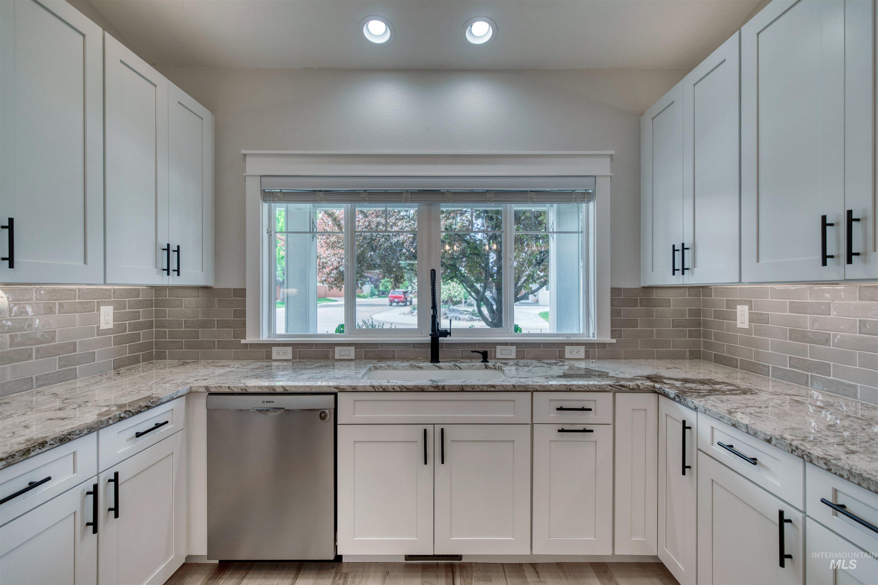 12420 W Murchison St, Boise, Idaho 83709-5590, 3 Bedrooms, 2.5 Bathrooms, Residential For Sale, Price $595,000,MLS 98986403