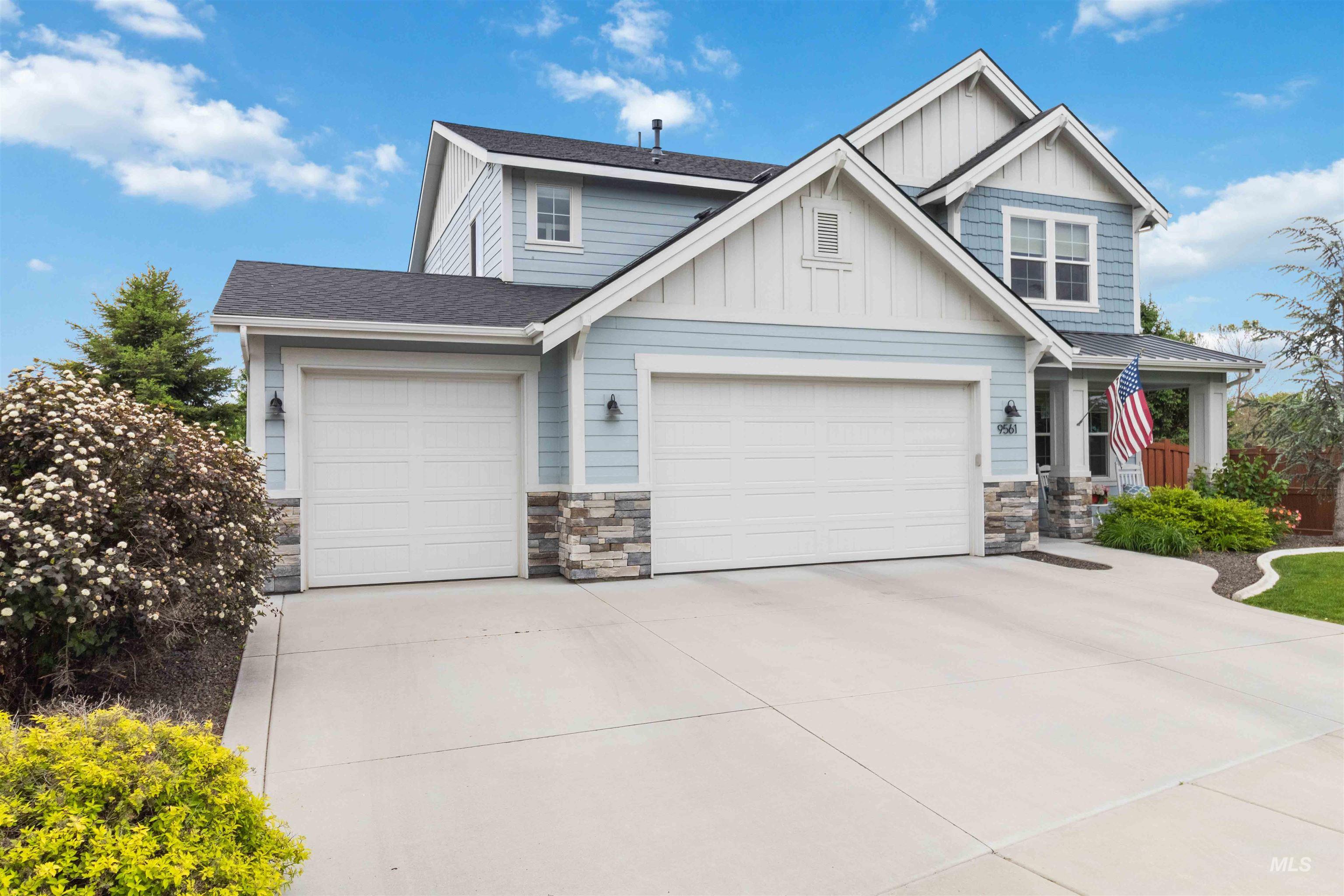9561 W Wildbranch Dr., Star, Idaho 83669, 4 Bedrooms, 2.5 Bathrooms, Residential For Sale, Price $699,900,MLS 98986404