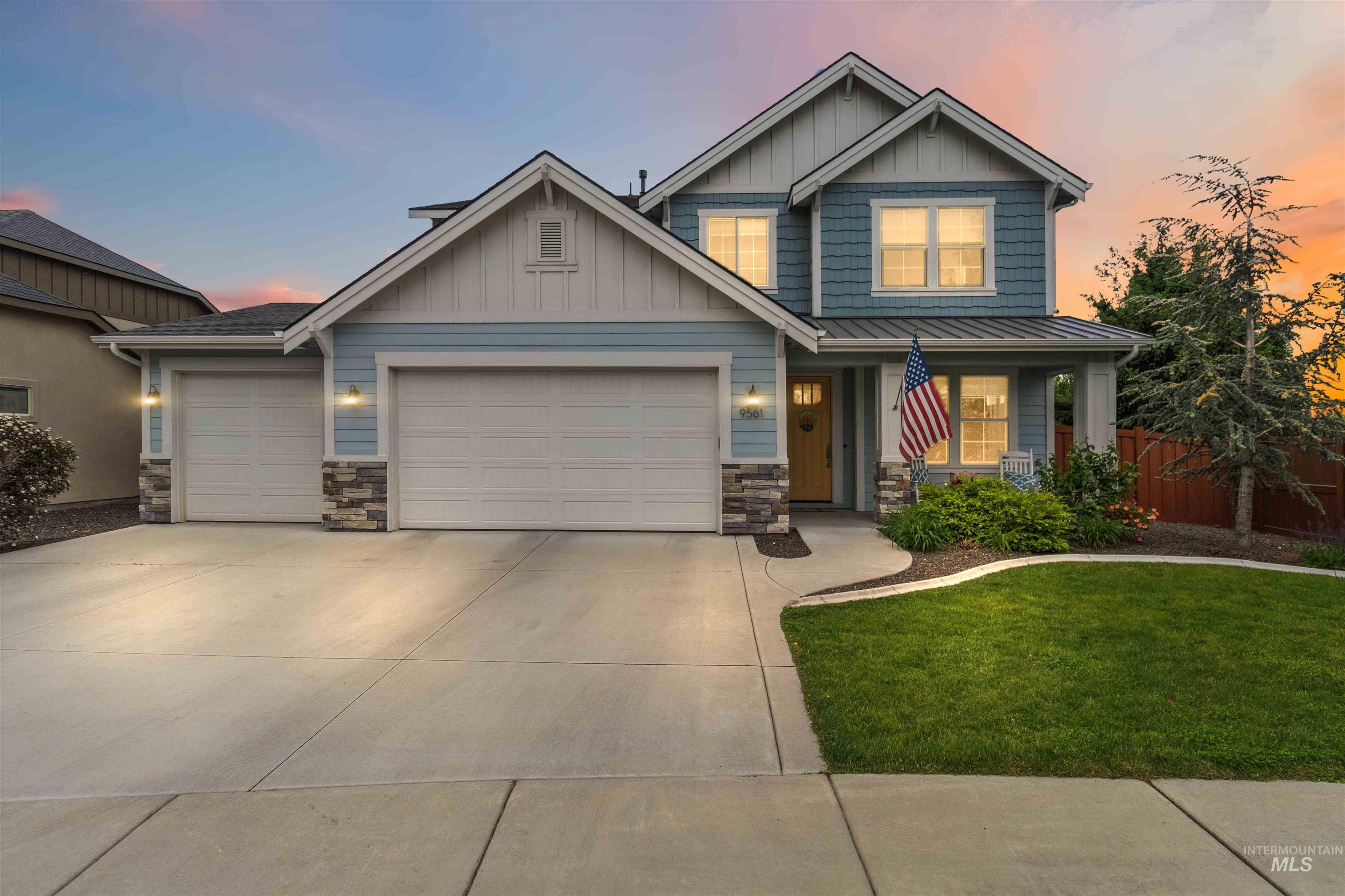 9561 W Wildbranch Dr., Star, Idaho 83669, 4 Bedrooms, 2.5 Bathrooms, Residential For Sale, Price $699,900,MLS 98986404