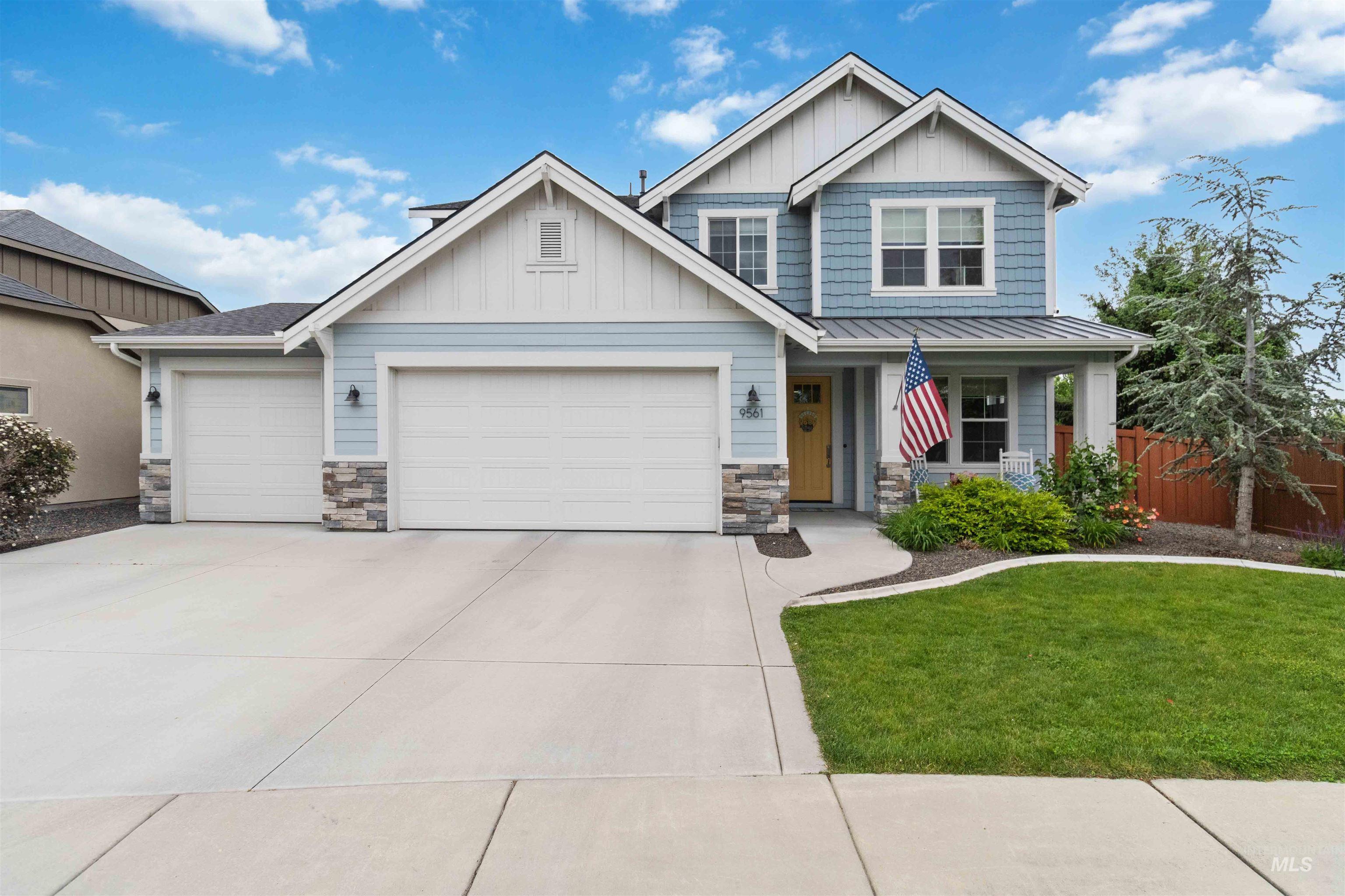 9561 W Wildbranch Dr., Star, Idaho 83669, 4 Bedrooms, 2.5 Bathrooms, Residential For Sale, Price $699,900,MLS 98986404