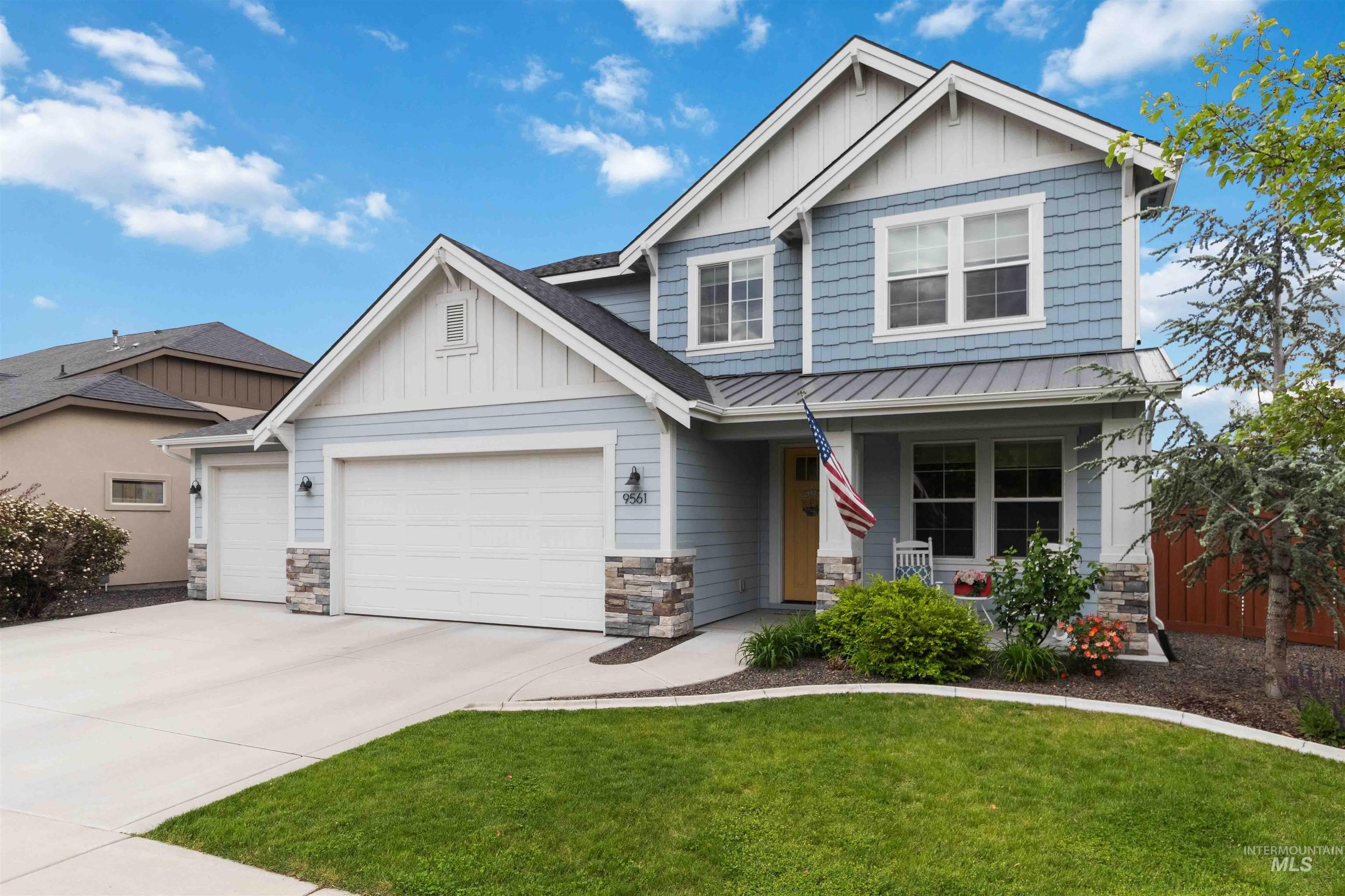 9561 W Wildbranch Dr., Star, Idaho 83669, 4 Bedrooms, 2.5 Bathrooms, Residential For Sale, Price $699,900,MLS 98986404
