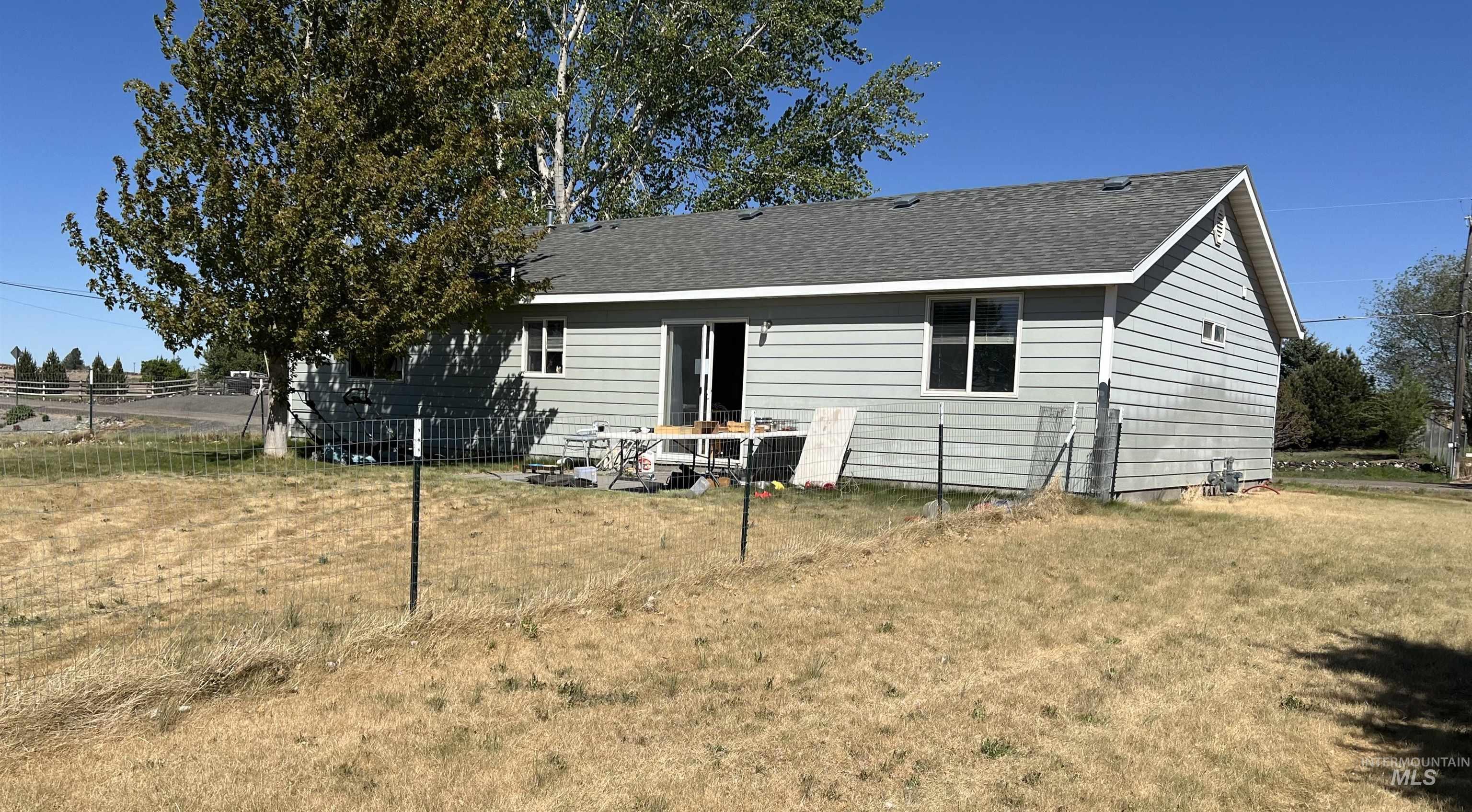 537 Smokey Mountain Dr, Jerome, Idaho 83338, 3 Bedrooms, 2 Bathrooms, Residential For Sale, Price $369,000,MLS 98986405