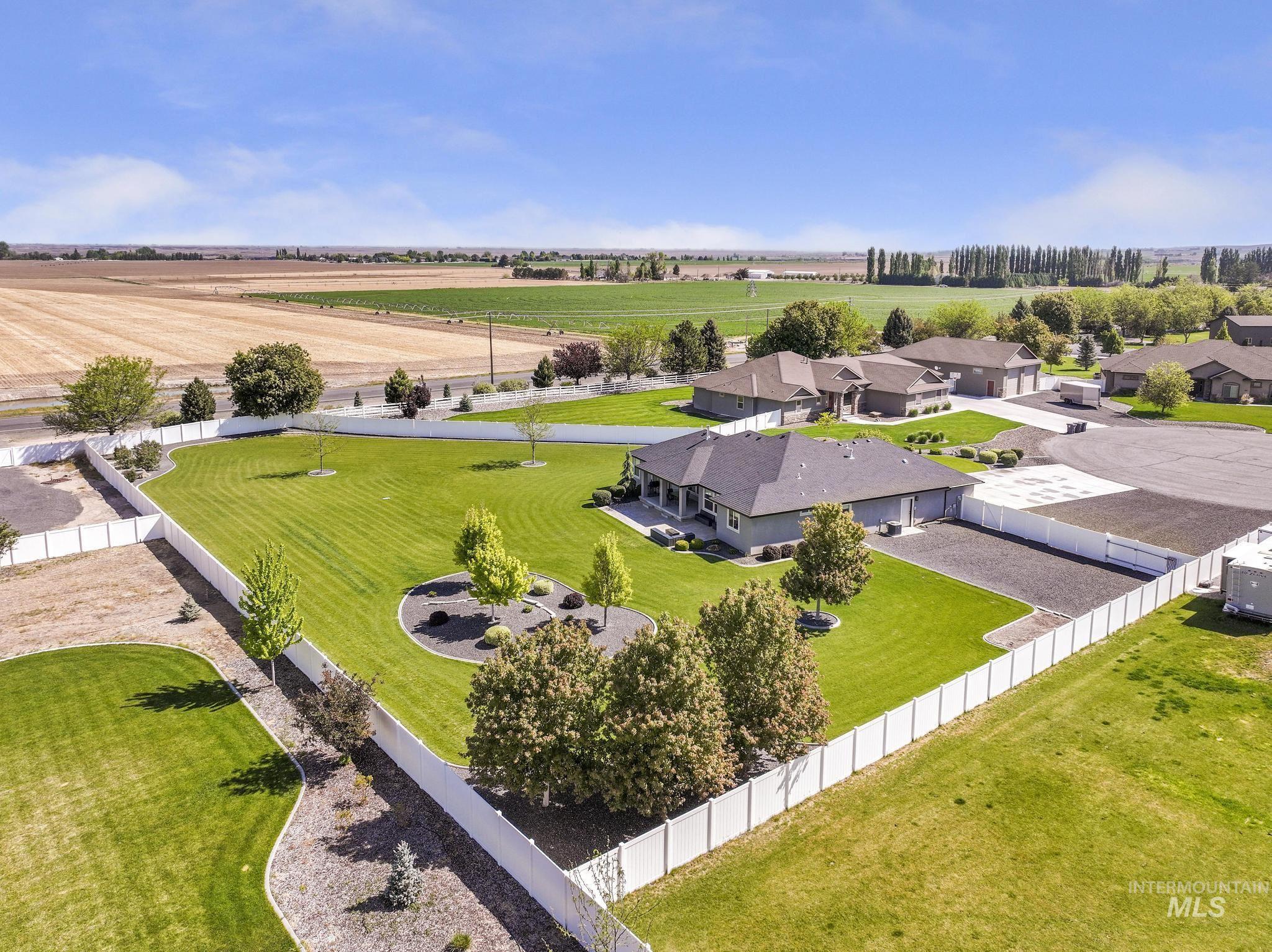 3895 N 3472 E, Kimberly, Idaho 83341, 4 Bedrooms, 3.5 Bathrooms, Residential For Sale, Price $662,000,MLS 98986406