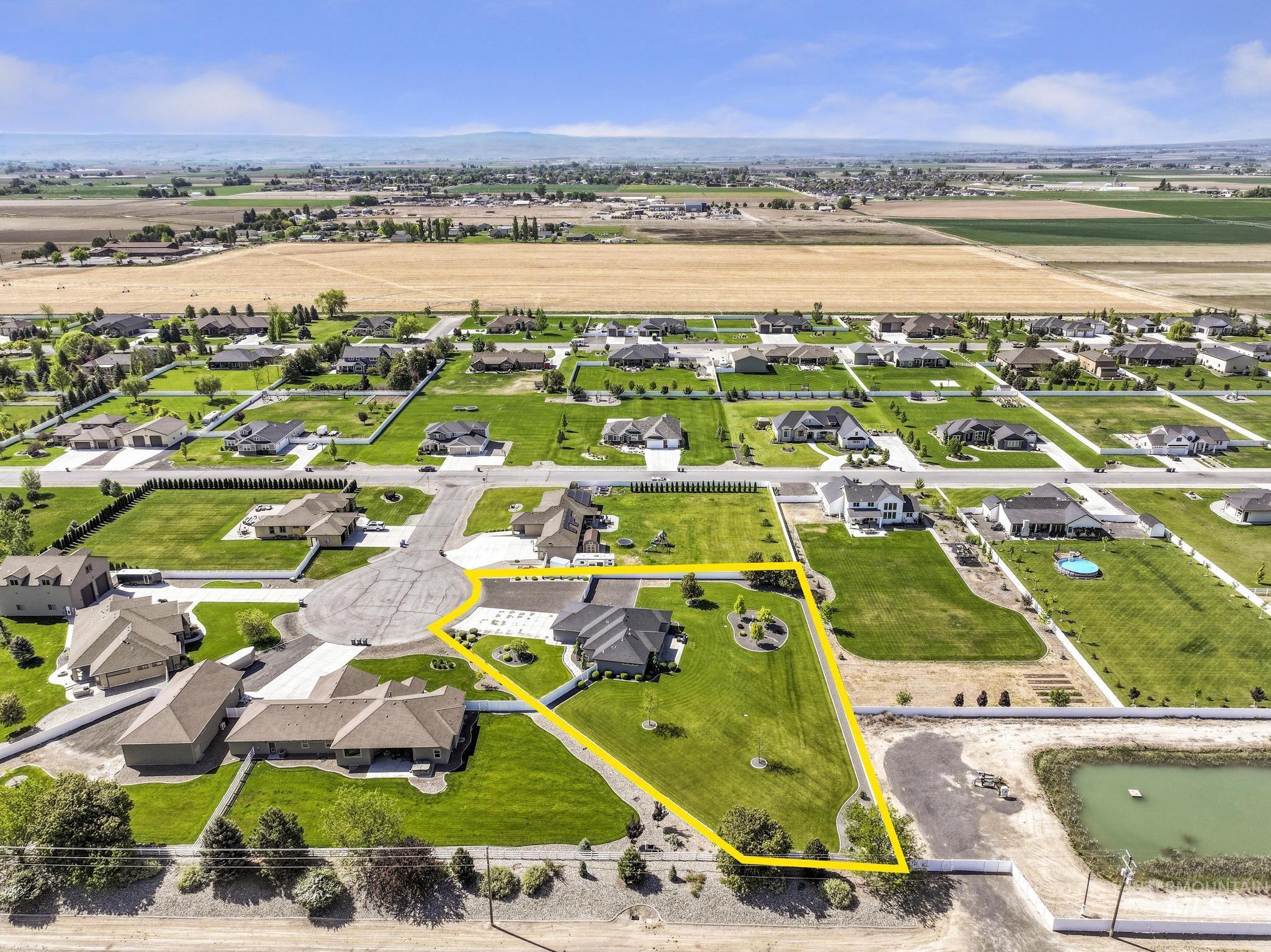 3895 N 3472 E, Kimberly, Idaho 83341, 4 Bedrooms, 3.5 Bathrooms, Residential For Sale, Price $662,000,MLS 98986406