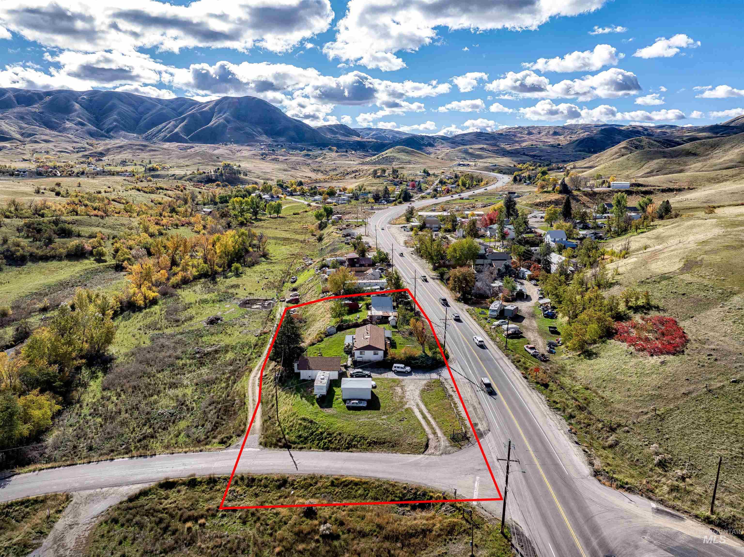 355 & 359 Highway 55, Horseshoe Bend, Idaho 83629, 3 Bedrooms, 2 Bathrooms, Residential Income For Sale, Price $415,000, 98986407