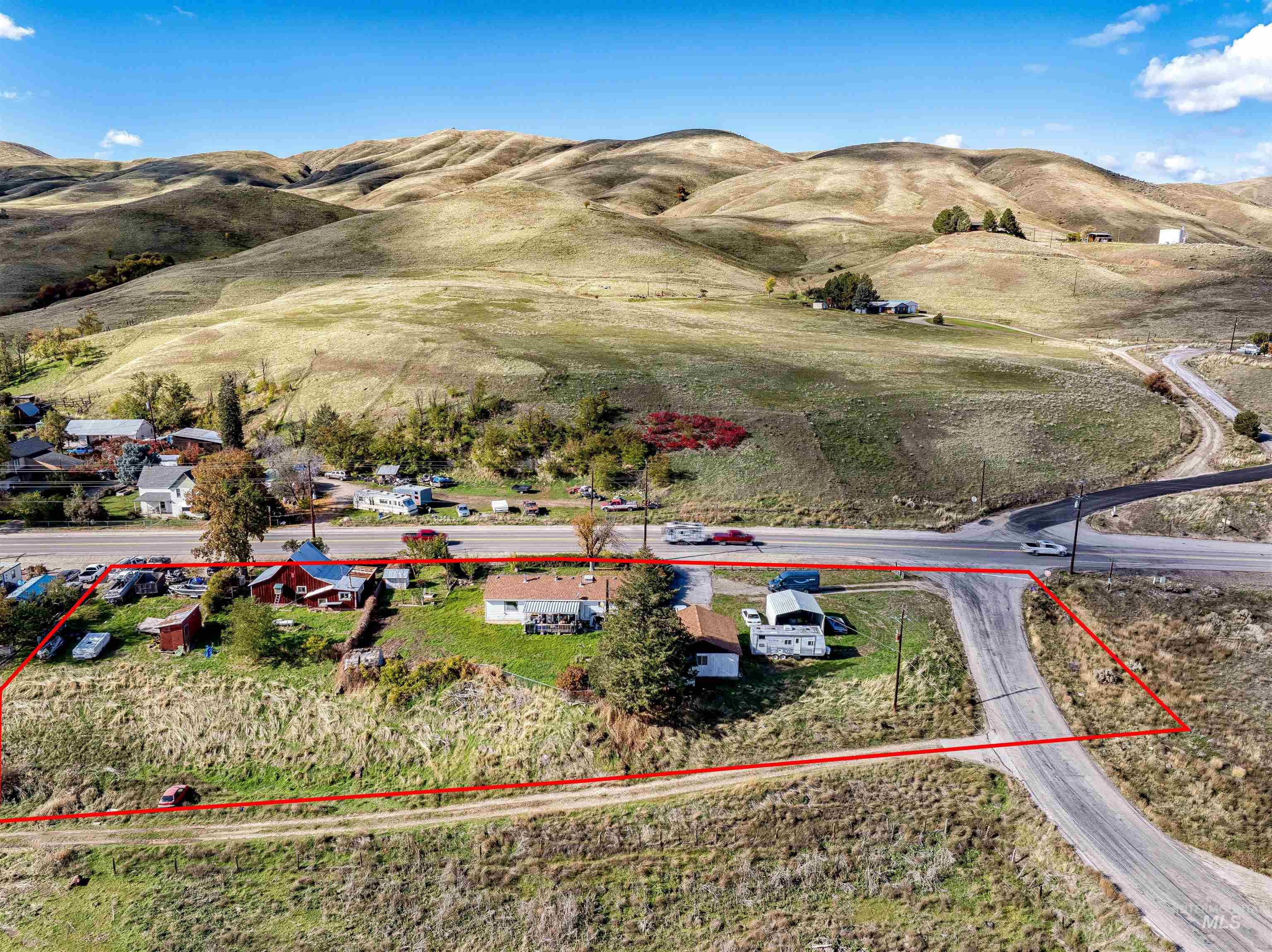 355 & 359 Highway 55, Horseshoe Bend, Idaho 83629, 3 Bedrooms, 2 Bathrooms, Residential Income For Sale, Price $415,000, 98986407