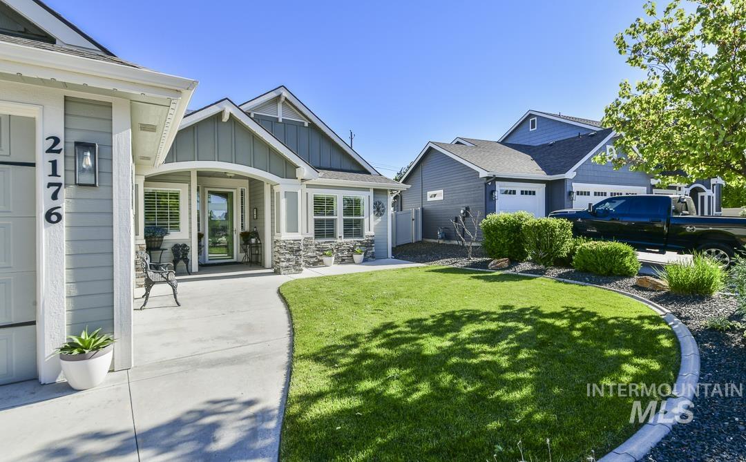 2176 W. Beige Street, Kuna, Idaho 83634-3523, 4 Bedrooms, 2 Bathrooms, Residential For Sale, Price $625,000,MLS 98986408