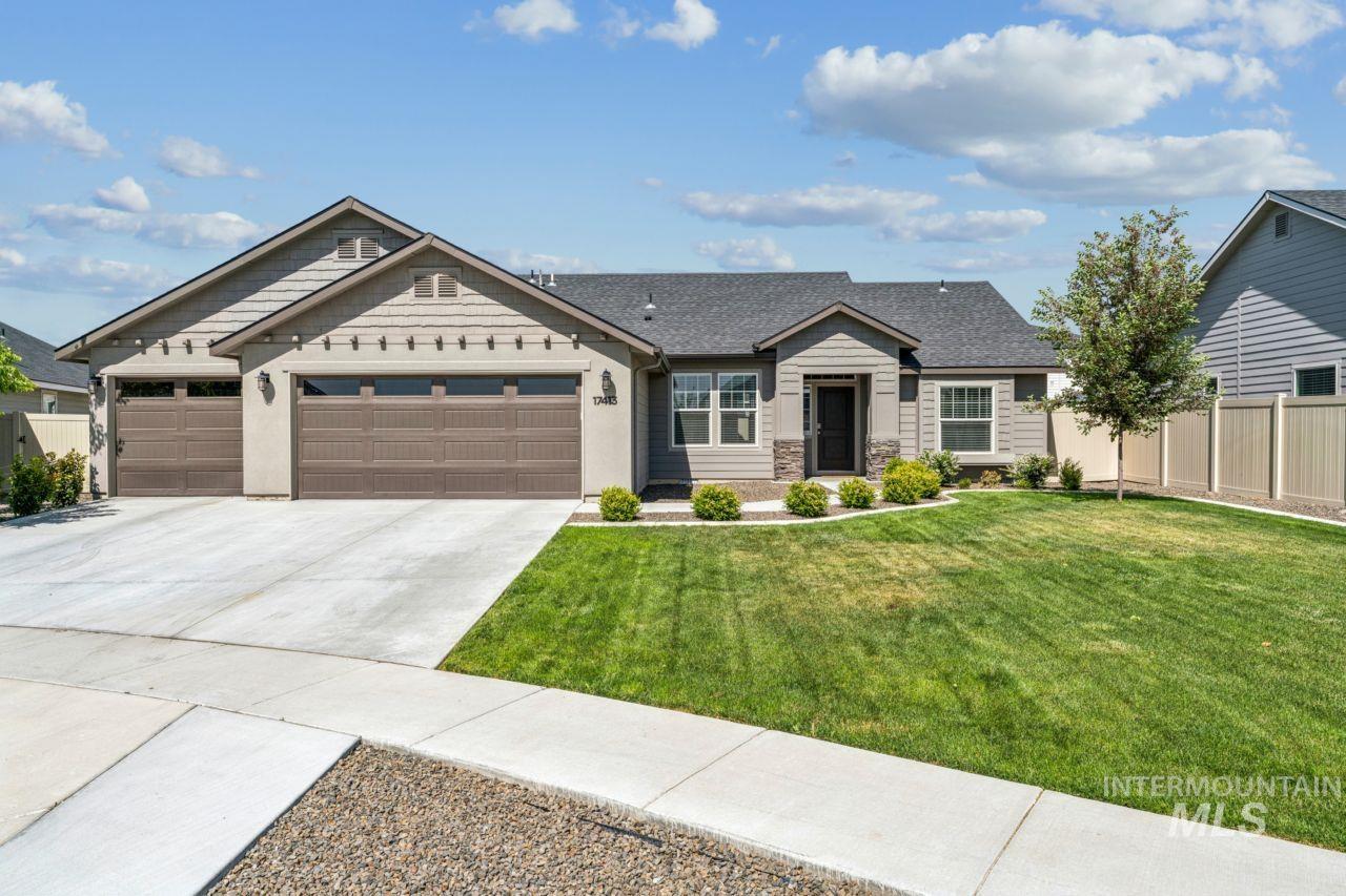 17413 N Santimon Way, Nampa, Idaho 83687, 4 Bedrooms, 2 Bathrooms, Residential For Sale, Price $454,900,MLS 98986410