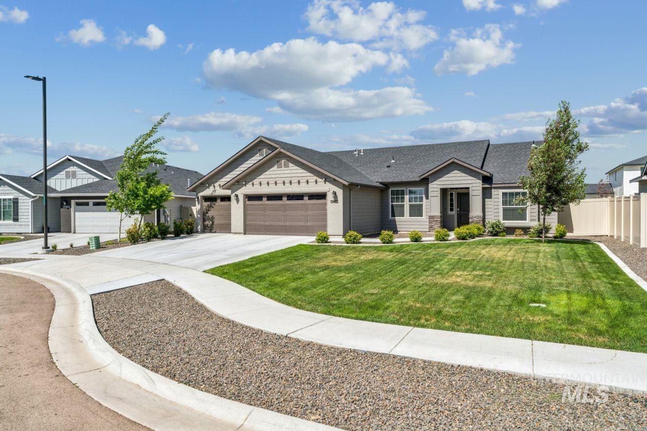 17413 N Santimon Way, Nampa, Idaho 83687, 4 Bedrooms, 2 Bathrooms, Residential For Sale, Price $454,900,MLS 98986410