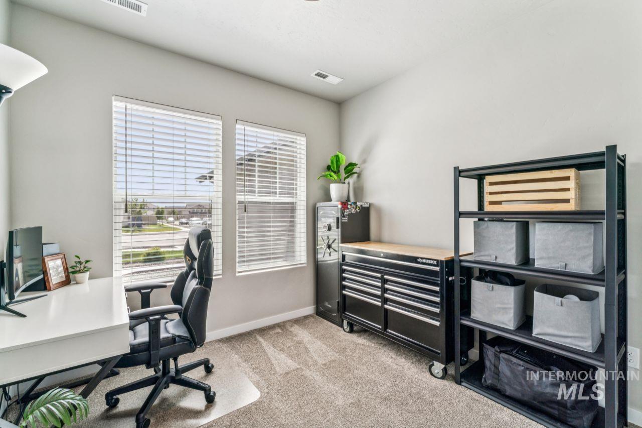 17413 N Santimon Way, Nampa, Idaho 83687, 4 Bedrooms, 2 Bathrooms, Residential For Sale, Price $454,900,MLS 98986410