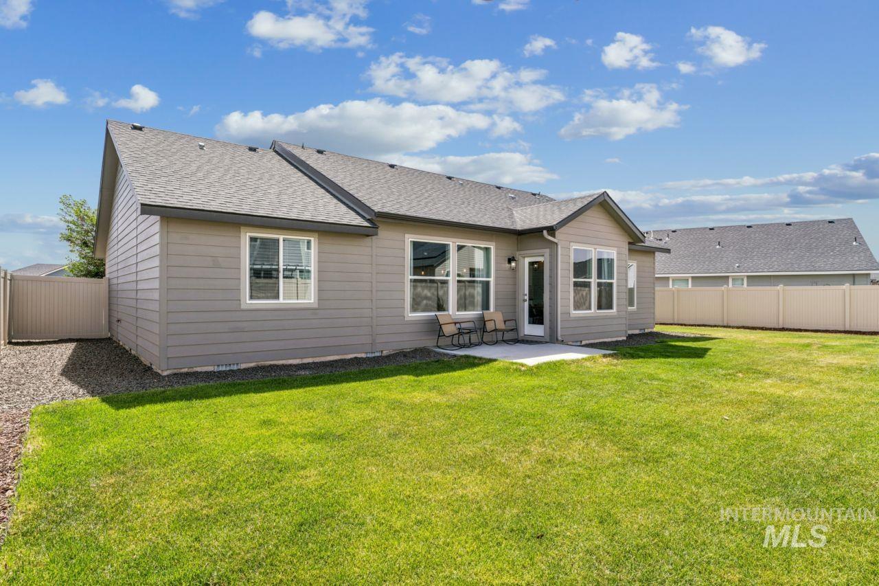 17413 N Santimon Way, Nampa, Idaho 83687, 4 Bedrooms, 2 Bathrooms, Residential For Sale, Price $454,900,MLS 98986410