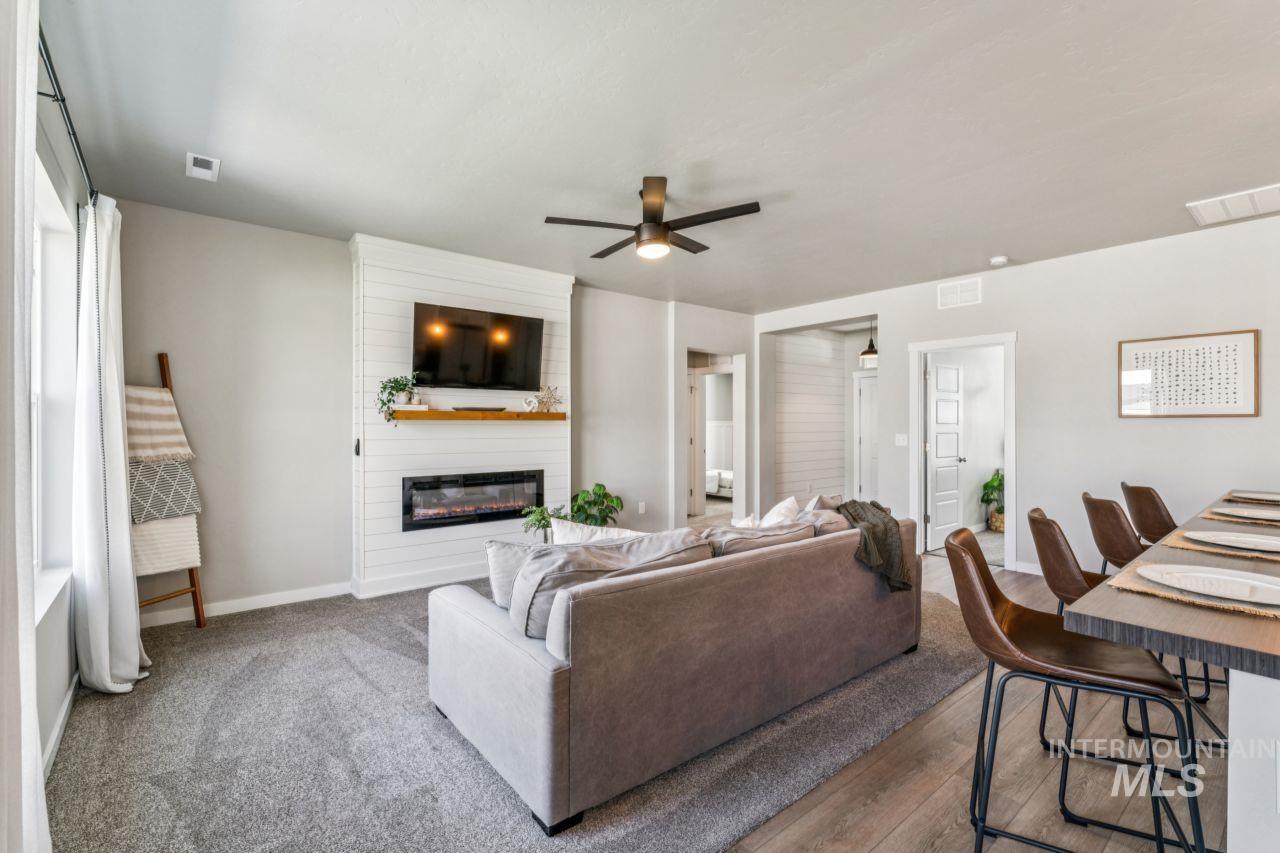 17413 N Santimon Way, Nampa, Idaho 83687, 4 Bedrooms, 2 Bathrooms, Residential For Sale, Price $454,900,MLS 98986410