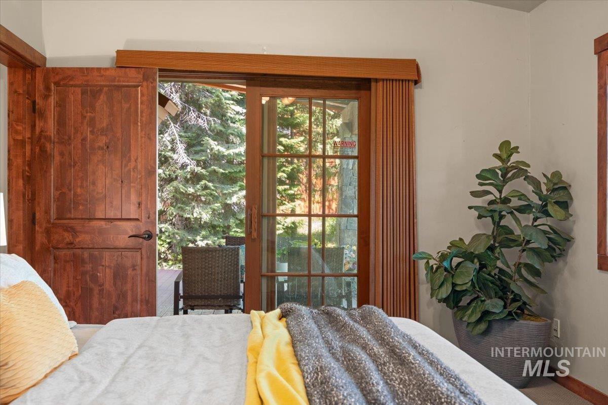 7 Rock Creek Ct., Donnelly, Idaho 83615, 2 Bedrooms, 2.5 Bathrooms, Residential For Sale, Price $1,199,900, 98986411
