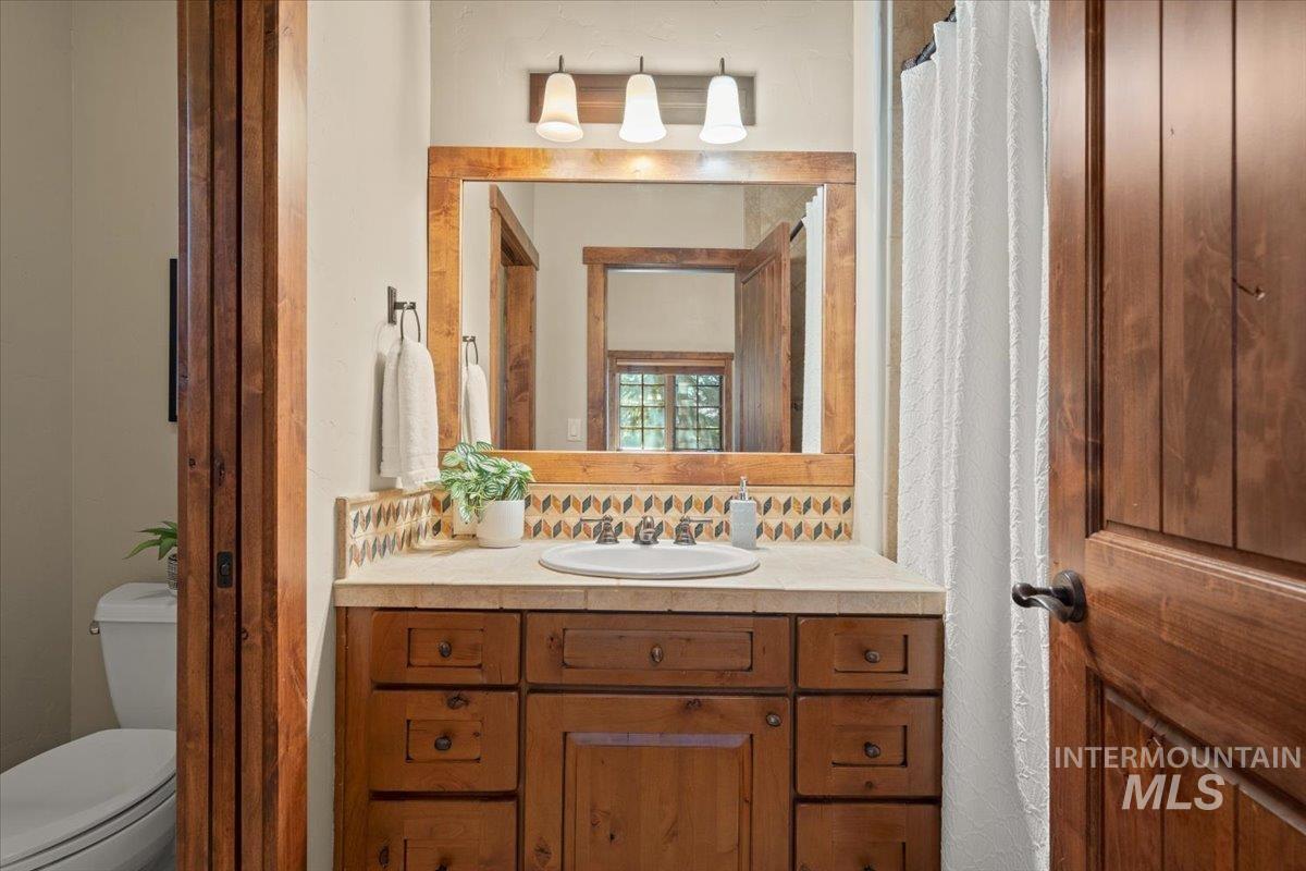 7 Rock Creek Ct., Donnelly, Idaho 83615, 2 Bedrooms, 2.5 Bathrooms, Residential For Sale, Price $1,199,900, 98986411