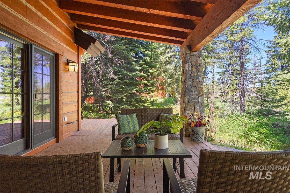 7 Rock Creek Ct., Donnelly, Idaho 83615, 2 Bedrooms, 2.5 Bathrooms, Residential For Sale, Price $1,199,900, 98986411