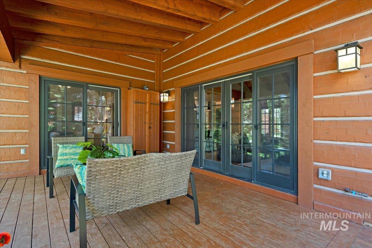 7 Rock Creek Ct., Donnelly, Idaho 83615, 2 Bedrooms, 2.5 Bathrooms, Residential For Sale, Price $1,199,900, 98986411