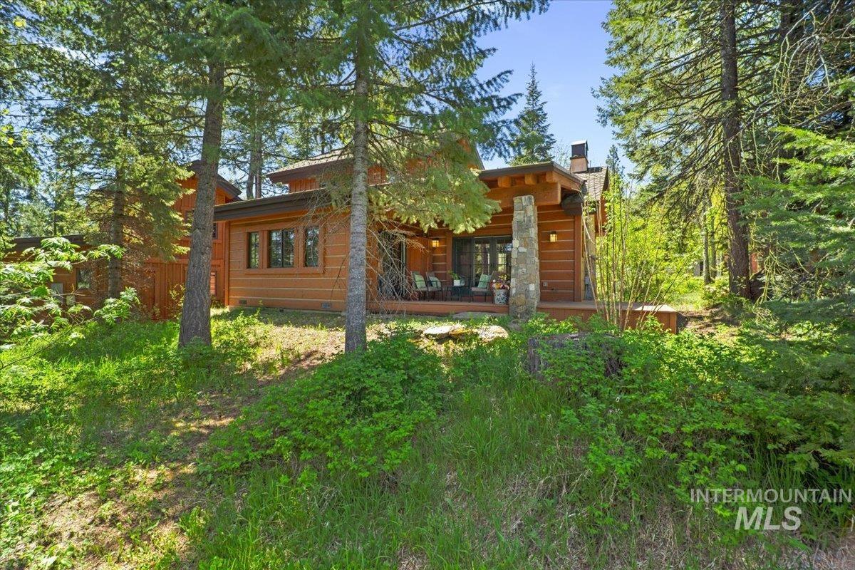 7 Rock Creek Ct., Donnelly, Idaho 83615, 2 Bedrooms, 2.5 Bathrooms, Residential For Sale, Price $1,199,900, 98986411