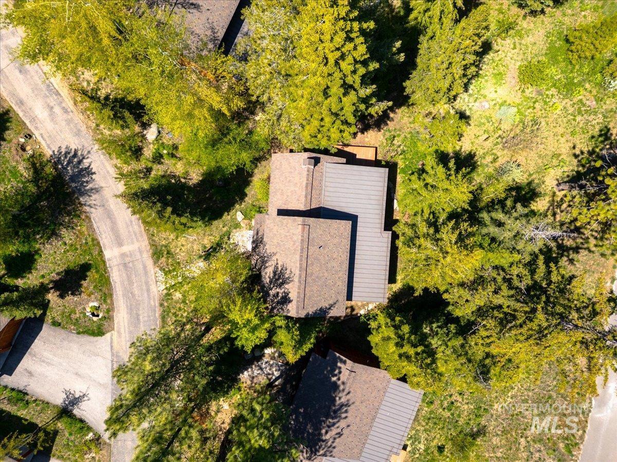7 Rock Creek Ct., Donnelly, Idaho 83615, 2 Bedrooms, 2.5 Bathrooms, Residential For Sale, Price $1,199,900, 98986411