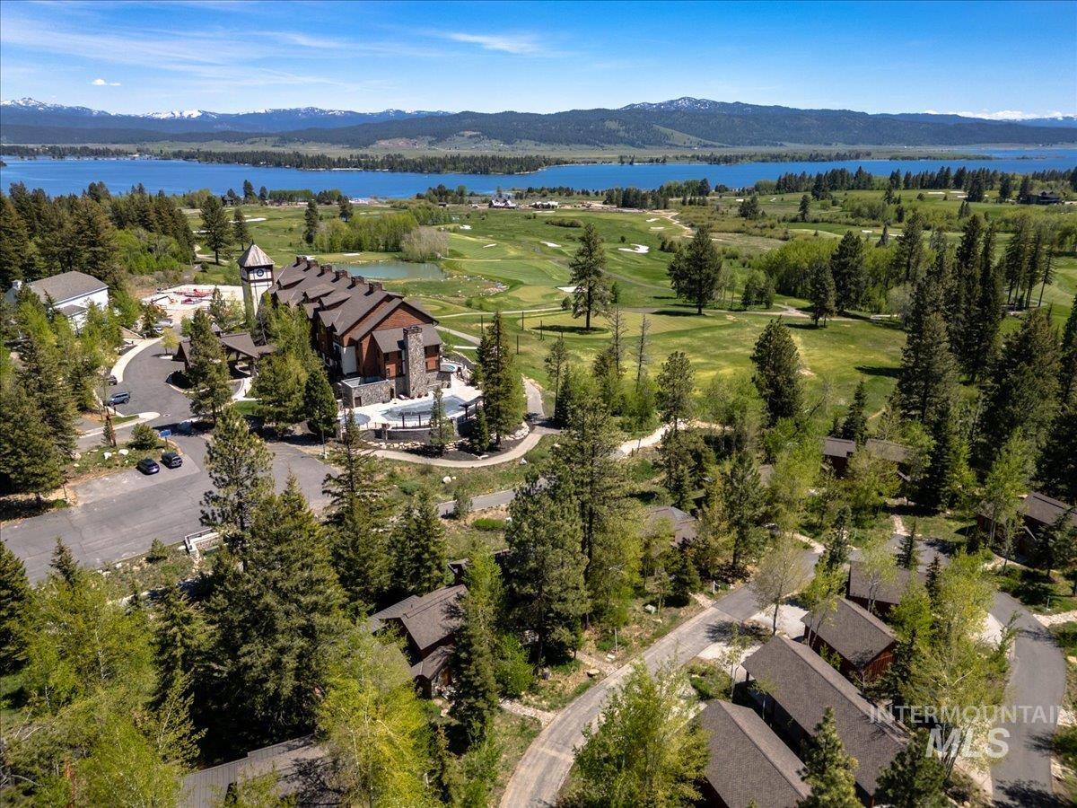 7 Rock Creek Ct., Donnelly, Idaho 83615, 2 Bedrooms, 2.5 Bathrooms, Residential For Sale, Price $1,199,900, 98986411