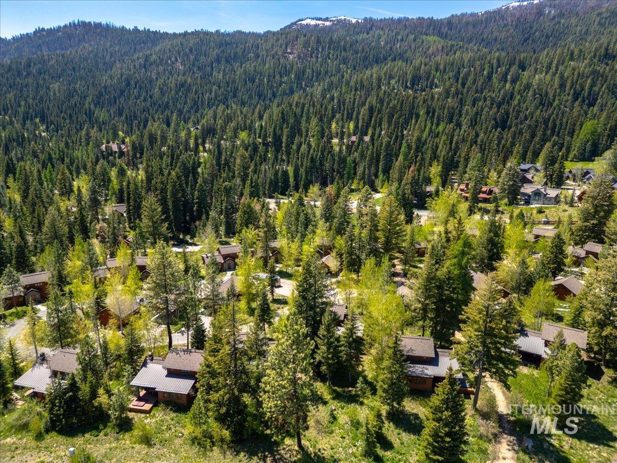 7 Rock Creek Ct., Donnelly, Idaho 83615, 2 Bedrooms, 2.5 Bathrooms, Residential For Sale, Price $1,199,900, 98986411