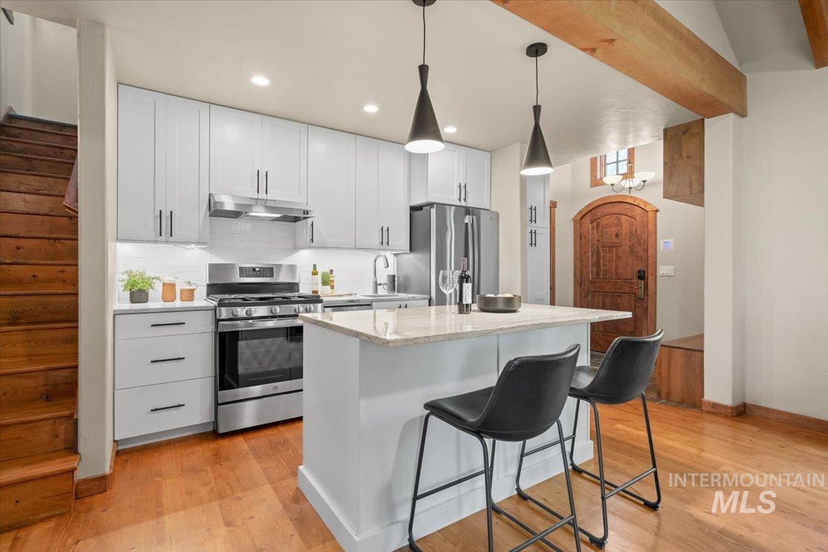 7 Rock Creek Ct., Donnelly, Idaho 83615, 2 Bedrooms, 2.5 Bathrooms, Residential For Sale, Price $1,199,900, 98986411