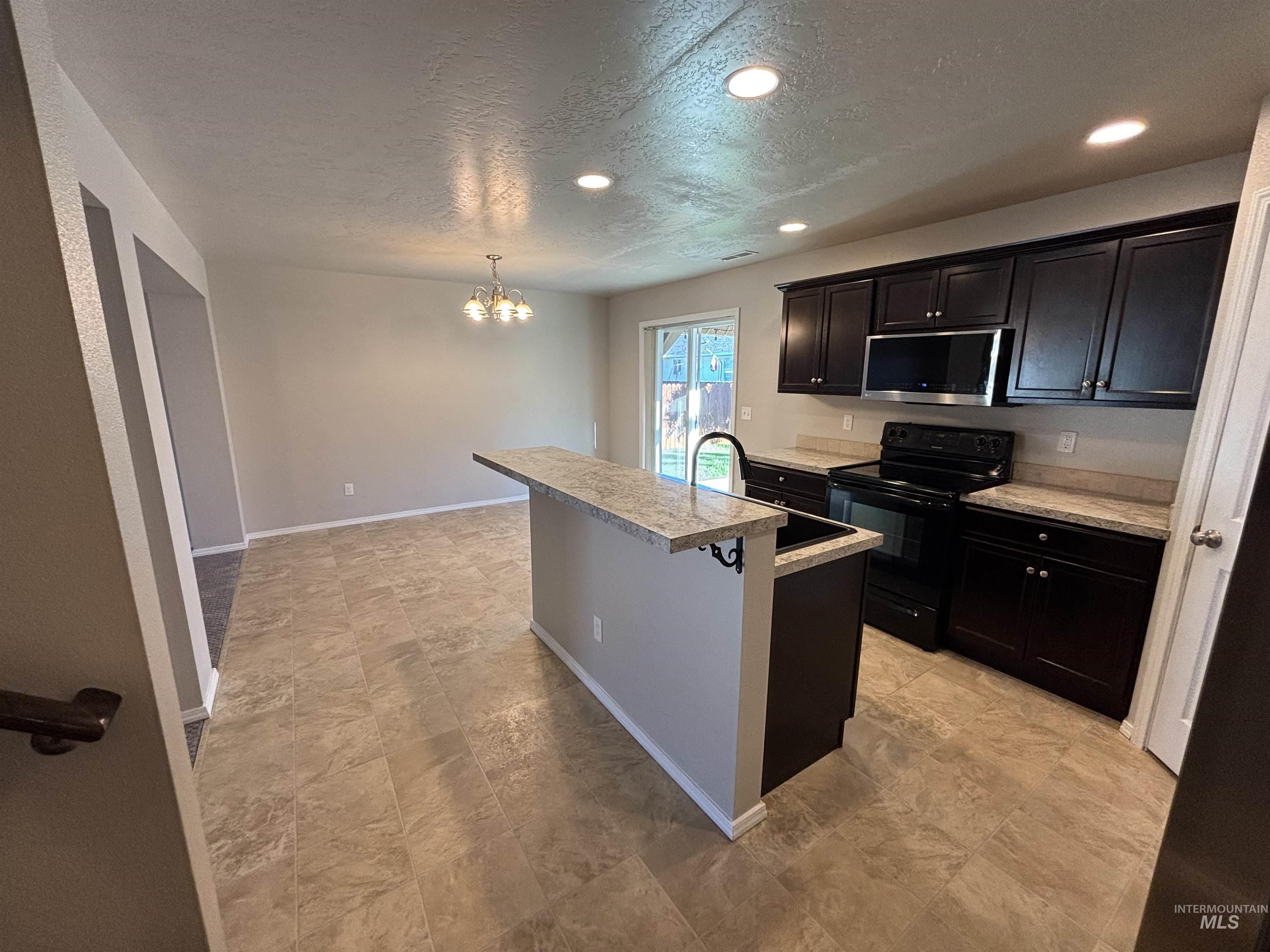 138 NE Malad Ct, Mountain Home, Idaho 83647, 4 Bedrooms, 2.5 Bathrooms, Residential For Sale, Price $395,000,MLS 98986412