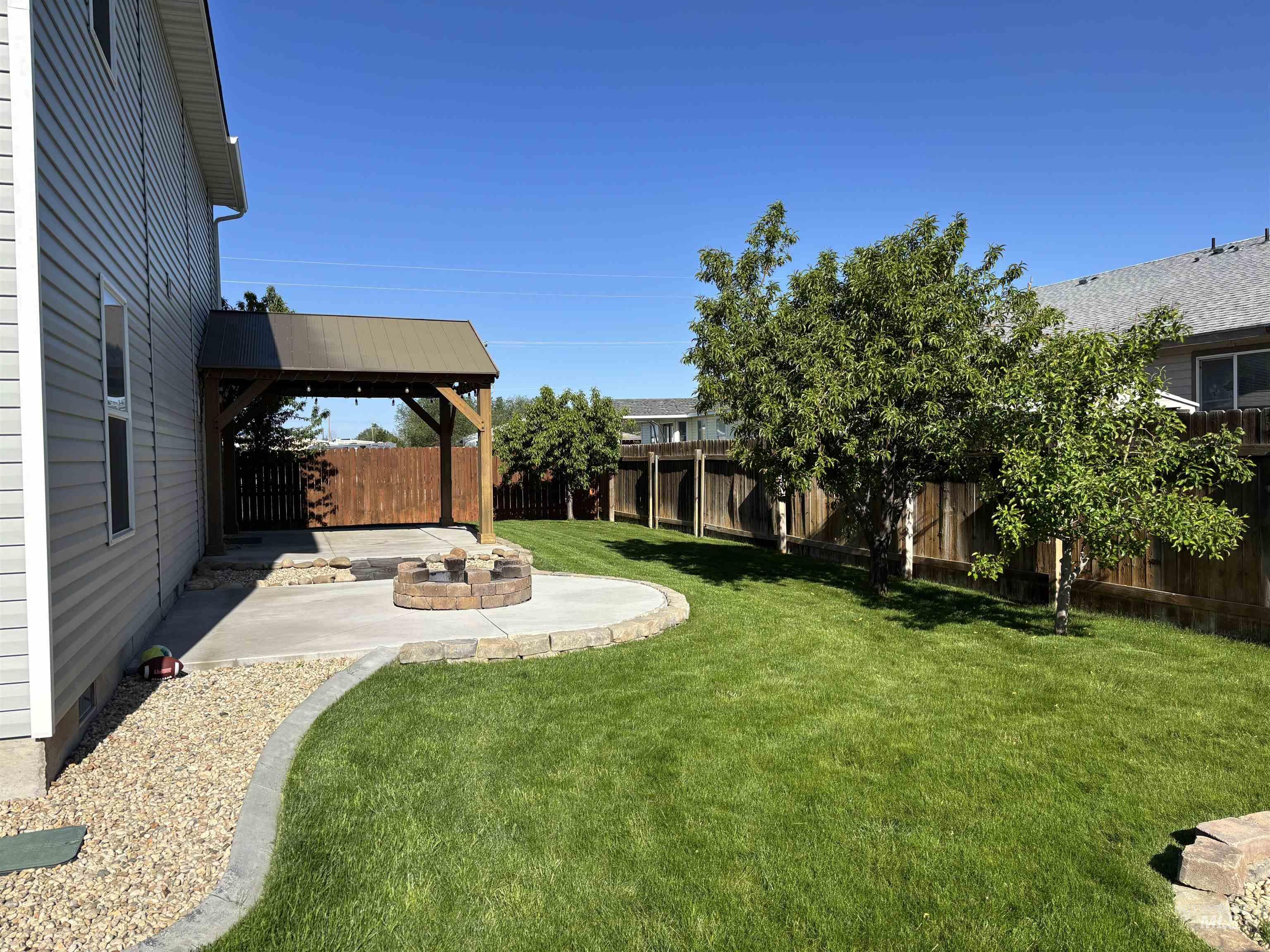 138 NE Malad Ct, Mountain Home, Idaho 83647, 4 Bedrooms, 2.5 Bathrooms, Residential For Sale, Price $395,000,MLS 98986412