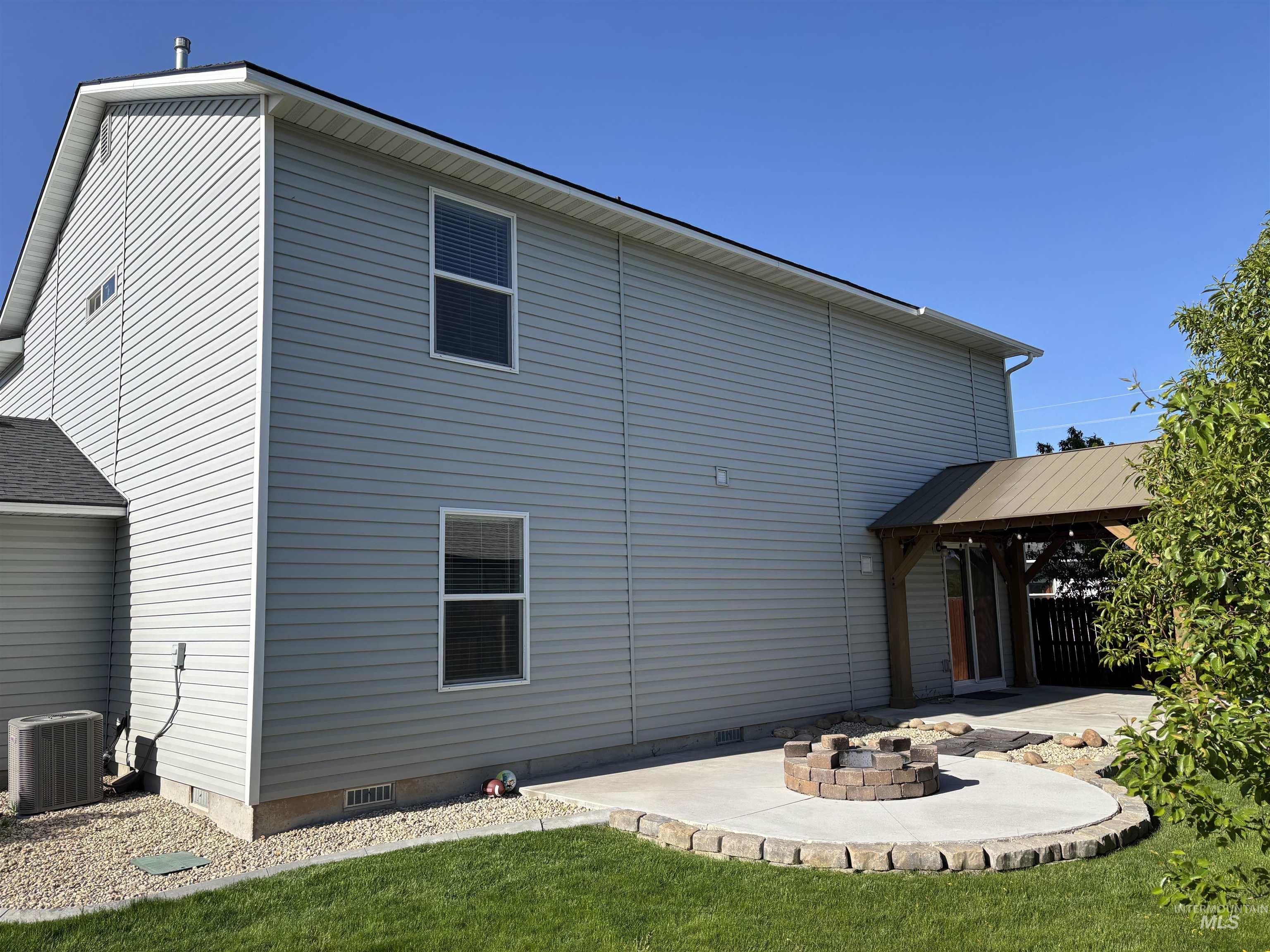 138 NE Malad Ct, Mountain Home, Idaho 83647, 4 Bedrooms, 2.5 Bathrooms, Residential For Sale, Price $395,000,MLS 98986412