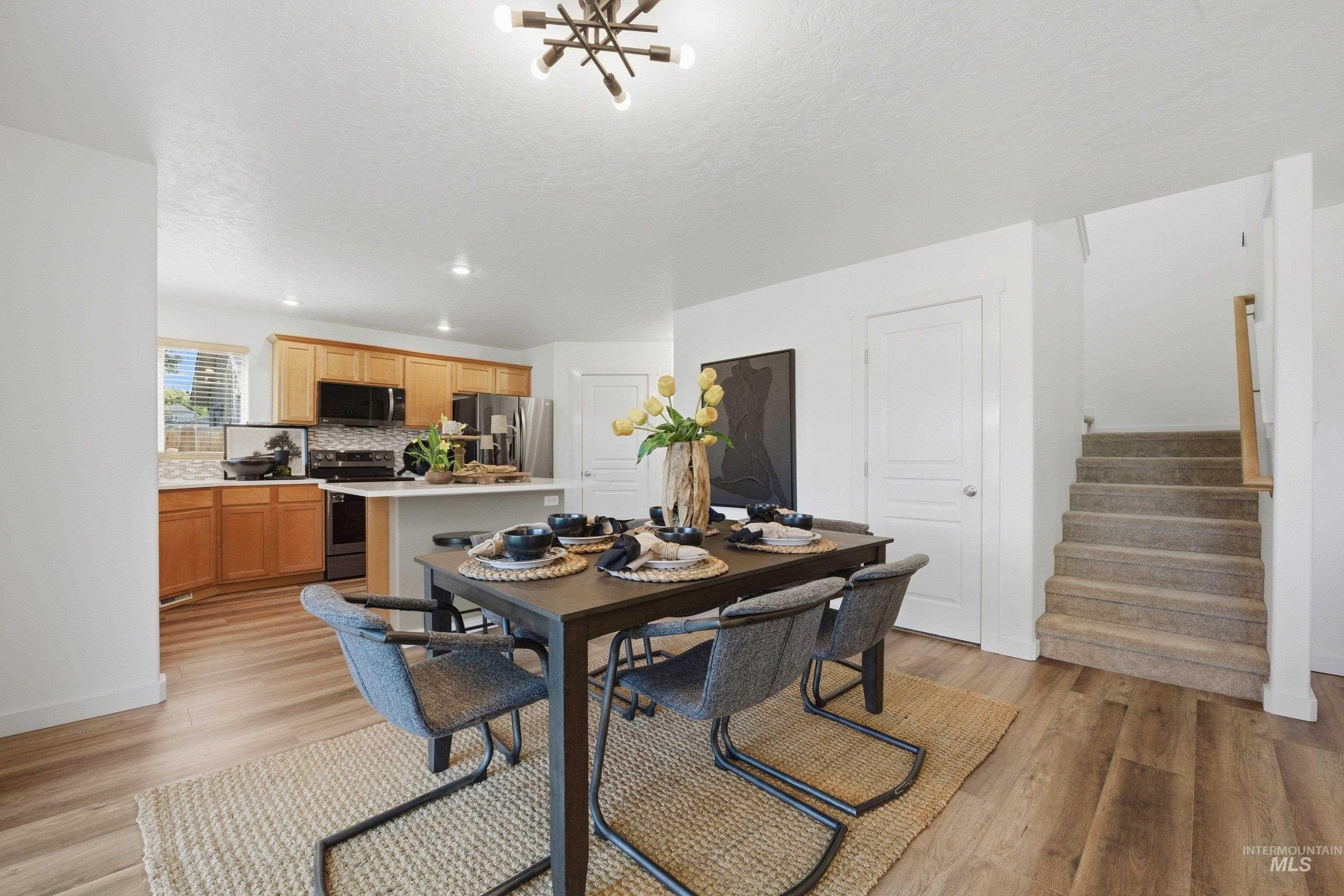 6506 S Warwickshire Ave, Boise, Idaho 83709, 4 Bedrooms, 2.5 Bathrooms, Residential For Sale, Price $475,000,MLS 98986414