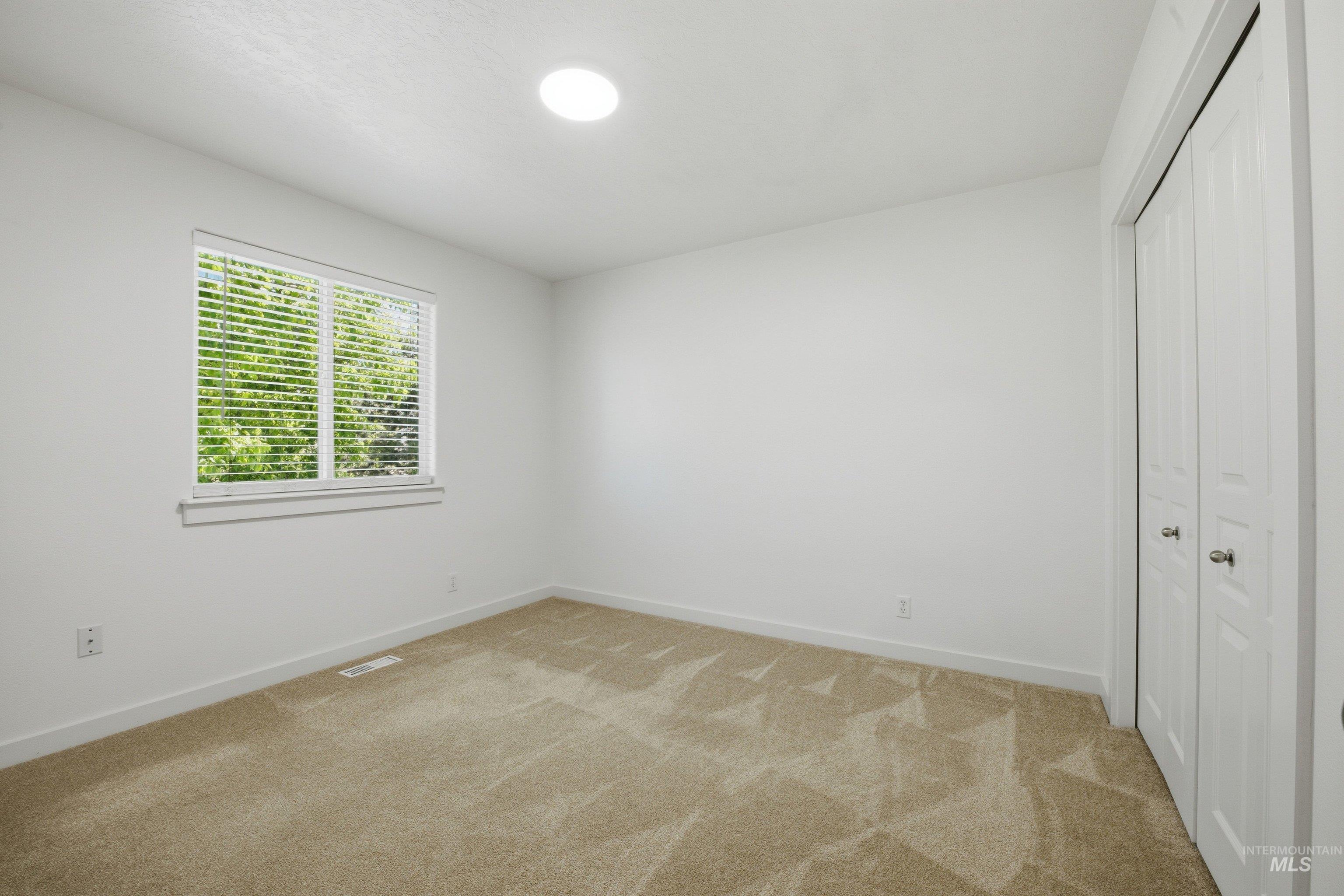 6506 S Warwickshire Ave, Boise, Idaho 83709, 4 Bedrooms, 2.5 Bathrooms, Residential For Sale, Price $475,000,MLS 98986414