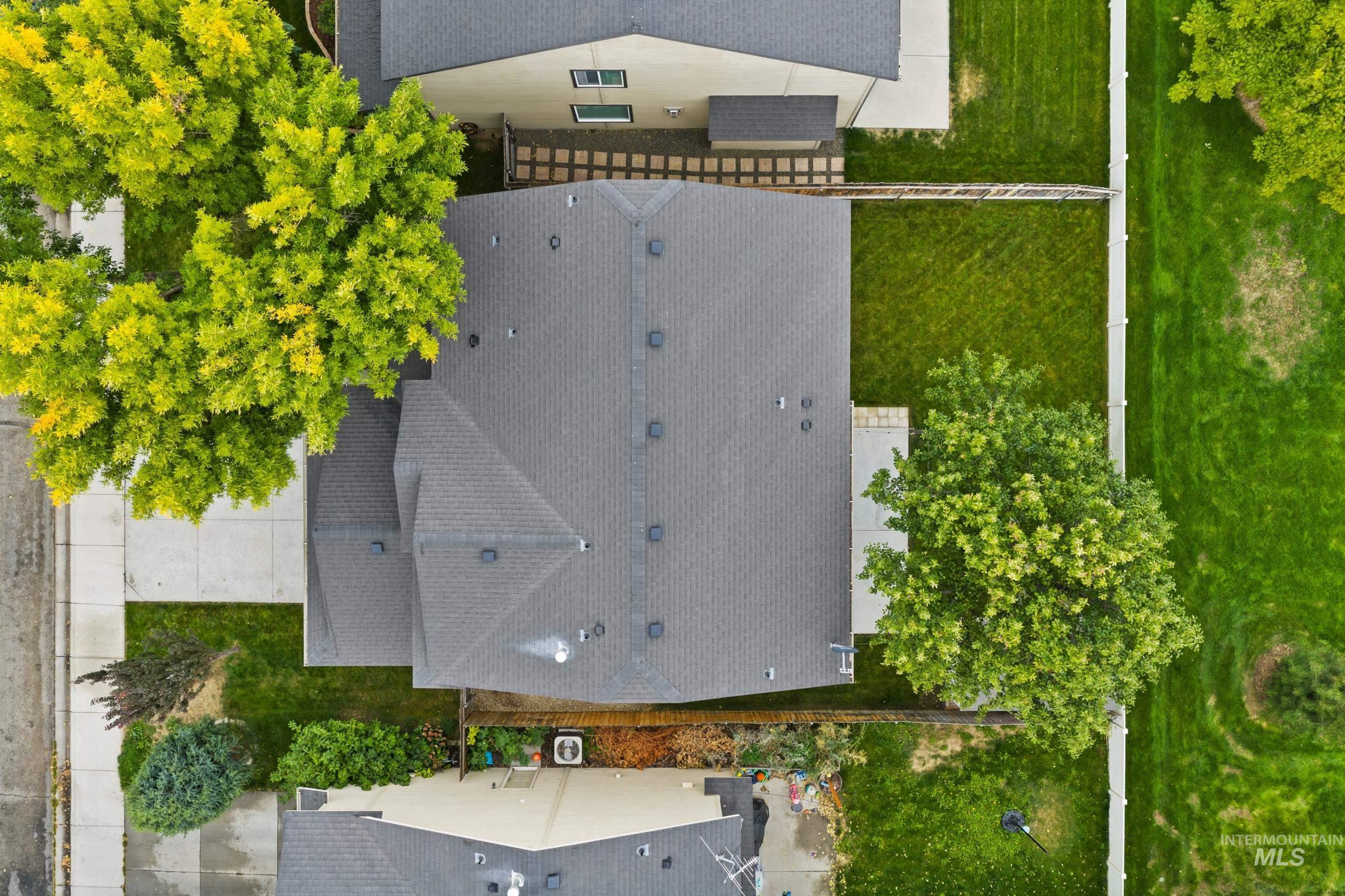 6506 S Warwickshire Ave, Boise, Idaho 83709, 4 Bedrooms, 2.5 Bathrooms, Residential For Sale, Price $475,000,MLS 98986414