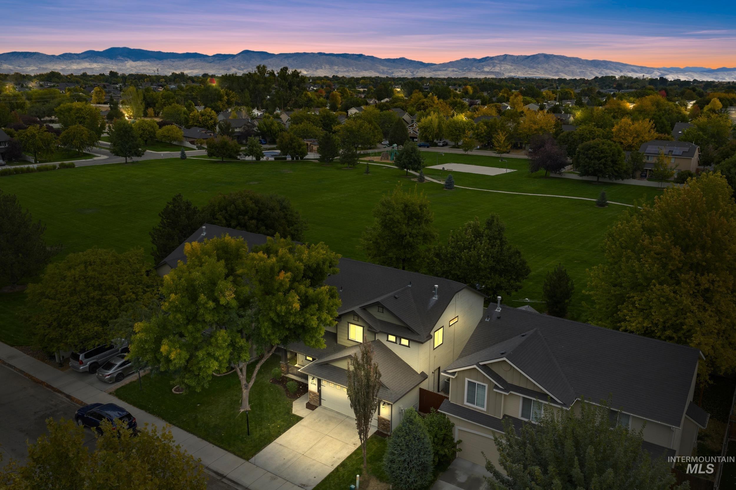 6506 S Warwickshire Ave, Boise, Idaho 83709, 4 Bedrooms, 2.5 Bathrooms, Residential For Sale, Price $475,000,MLS 98986414