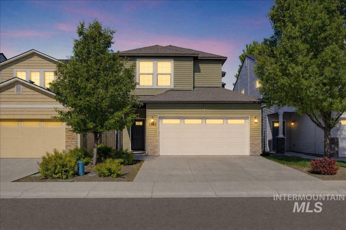 1945 N Justin Ave, Meridian, Idaho 83646, 4 Bedrooms, 2.5 Bathrooms, Residential For Sale, Price $465,000,MLS 98986416