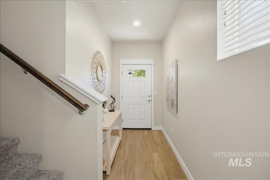 1945 N Justin Ave, Meridian, Idaho 83646, 4 Bedrooms, 2.5 Bathrooms, Residential For Sale, Price $465,000,MLS 98986416