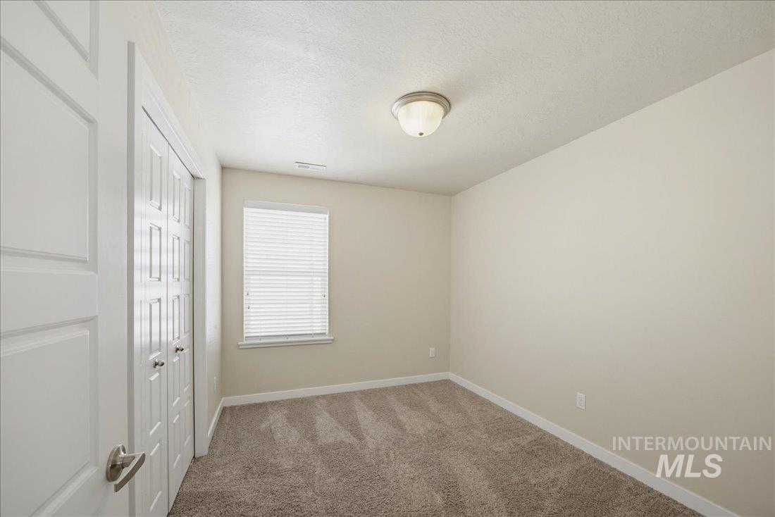 1945 N Justin Ave, Meridian, Idaho 83646, 4 Bedrooms, 2.5 Bathrooms, Residential For Sale, Price $465,000,MLS 98986416