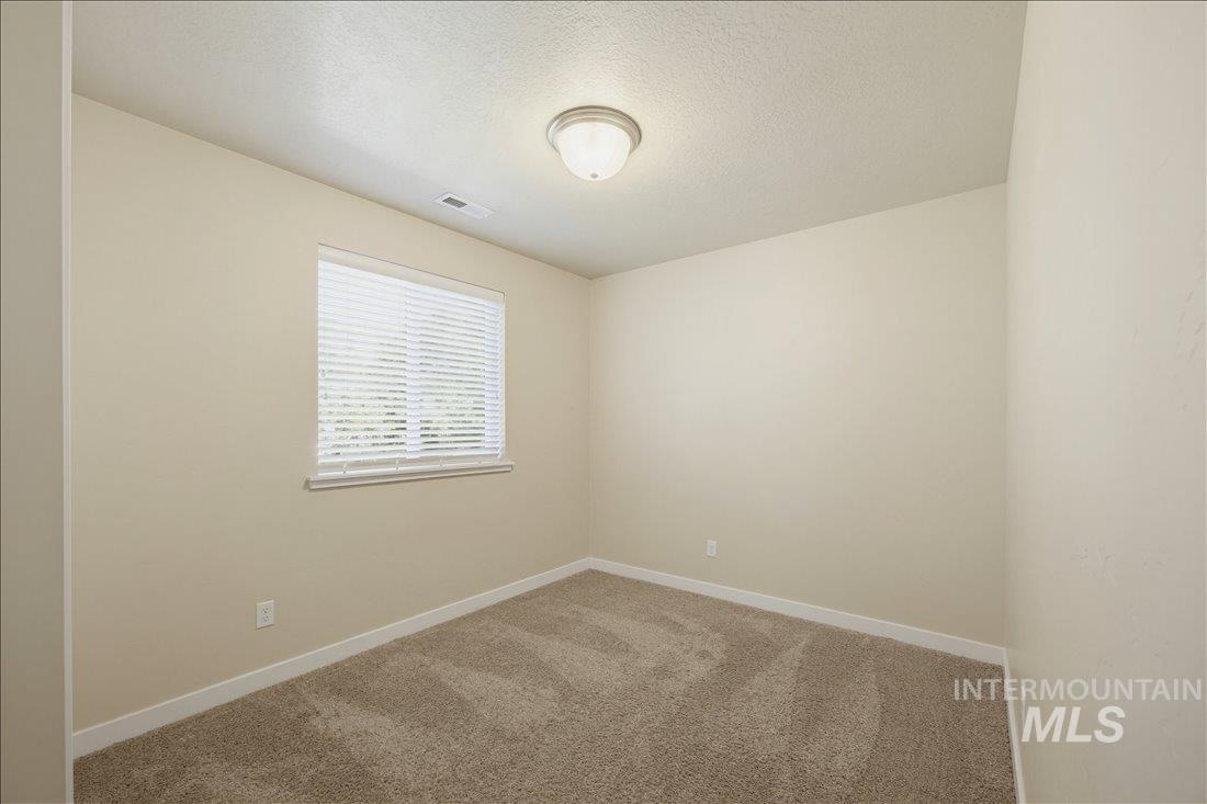 1945 N Justin Ave, Meridian, Idaho 83646, 4 Bedrooms, 2.5 Bathrooms, Residential For Sale, Price $465,000,MLS 98986416
