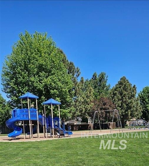 1945 N Justin Ave, Meridian, Idaho 83646, 4 Bedrooms, 2.5 Bathrooms, Residential For Sale, Price $465,000,MLS 98986416