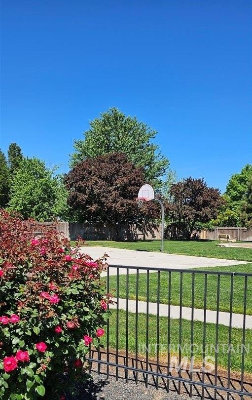 1945 N Justin Ave, Meridian, Idaho 83646, 4 Bedrooms, 2.5 Bathrooms, Residential For Sale, Price $465,000,MLS 98986416
