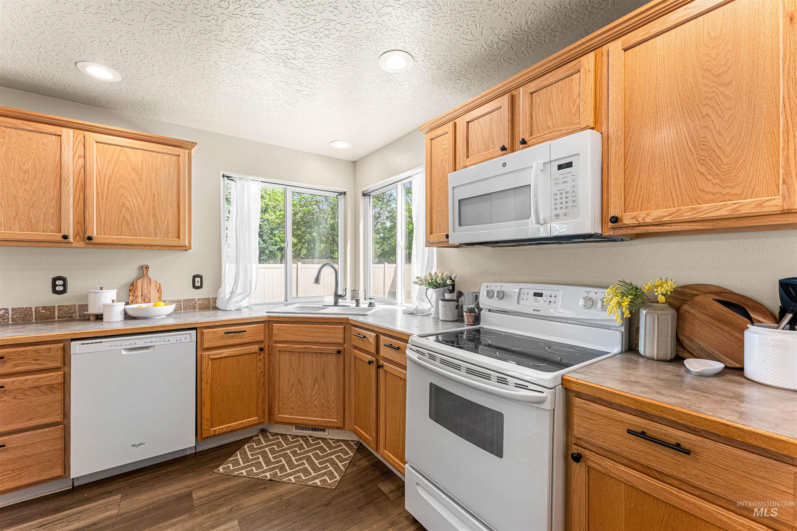 3630 S Murlo Ave., Meridian, Idaho 83642-4858, 4 Bedrooms, 2.5 Bathrooms, Residential For Sale, Price $489,900,MLS 98986417