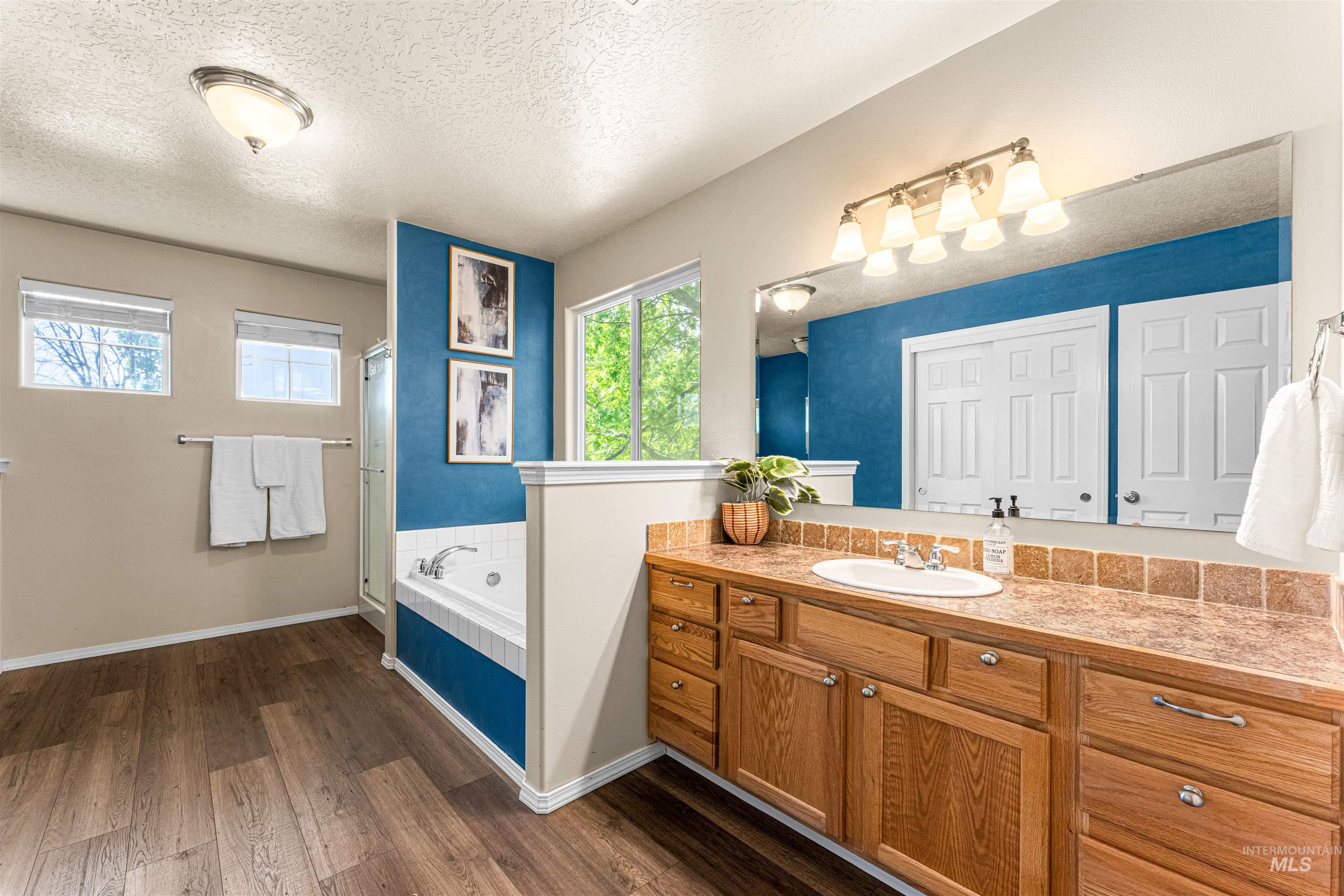 3630 S Murlo Ave., Meridian, Idaho 83642-4858, 4 Bedrooms, 2.5 Bathrooms, Residential For Sale, Price $489,900,MLS 98986417