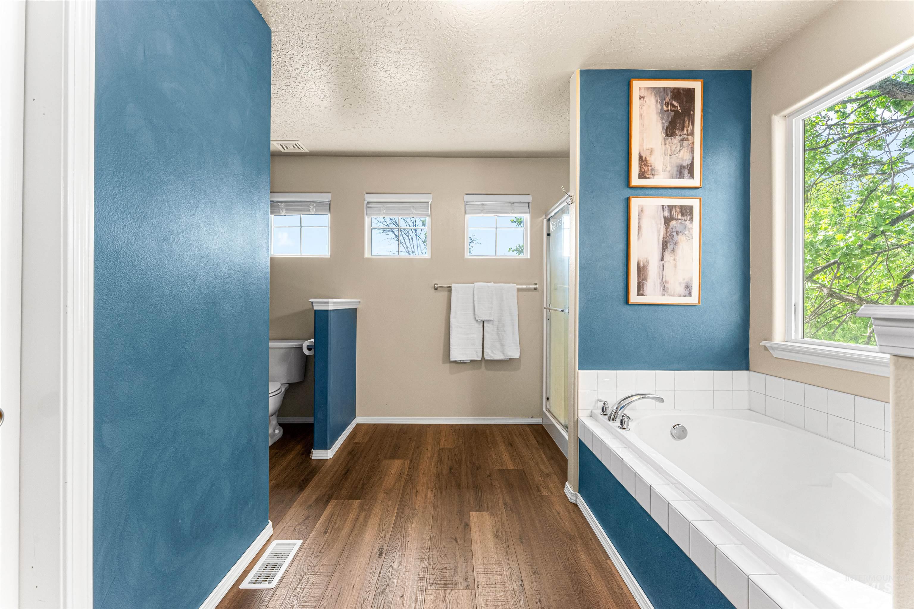 3630 S Murlo Ave., Meridian, Idaho 83642-4858, 4 Bedrooms, 2.5 Bathrooms, Residential For Sale, Price $489,900,MLS 98986417