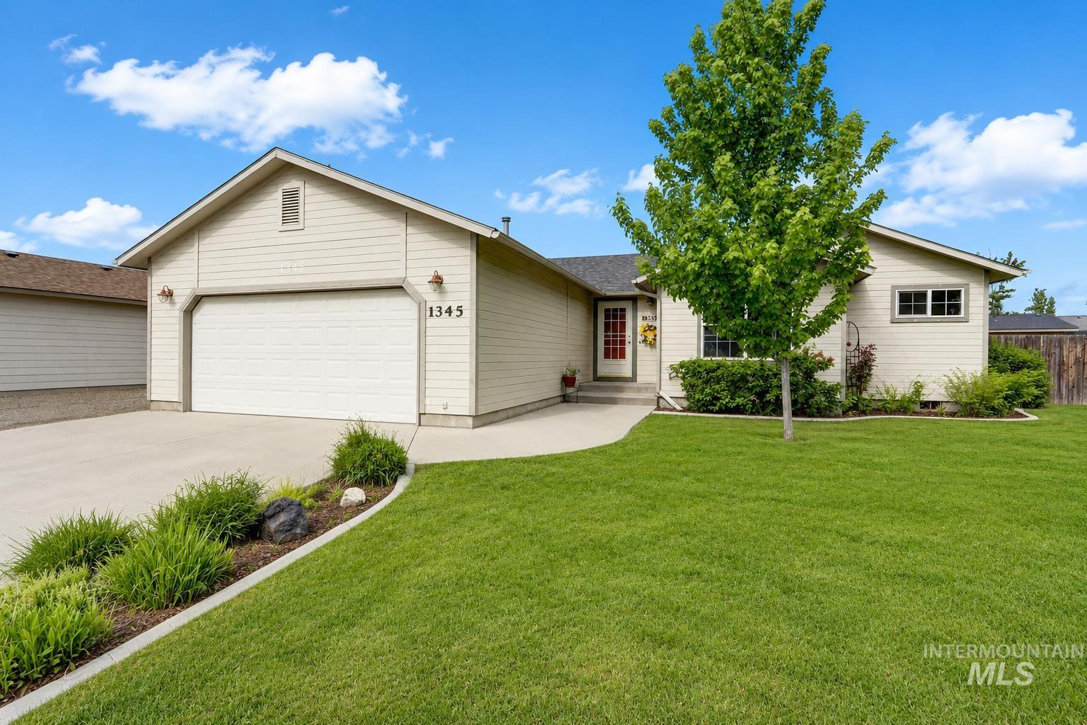 1345 Rosewood, Mountain Home, Idaho 83647, 3 Bedrooms, 2 Bathrooms, Residential For Sale, Price $339,000,MLS 98986419
