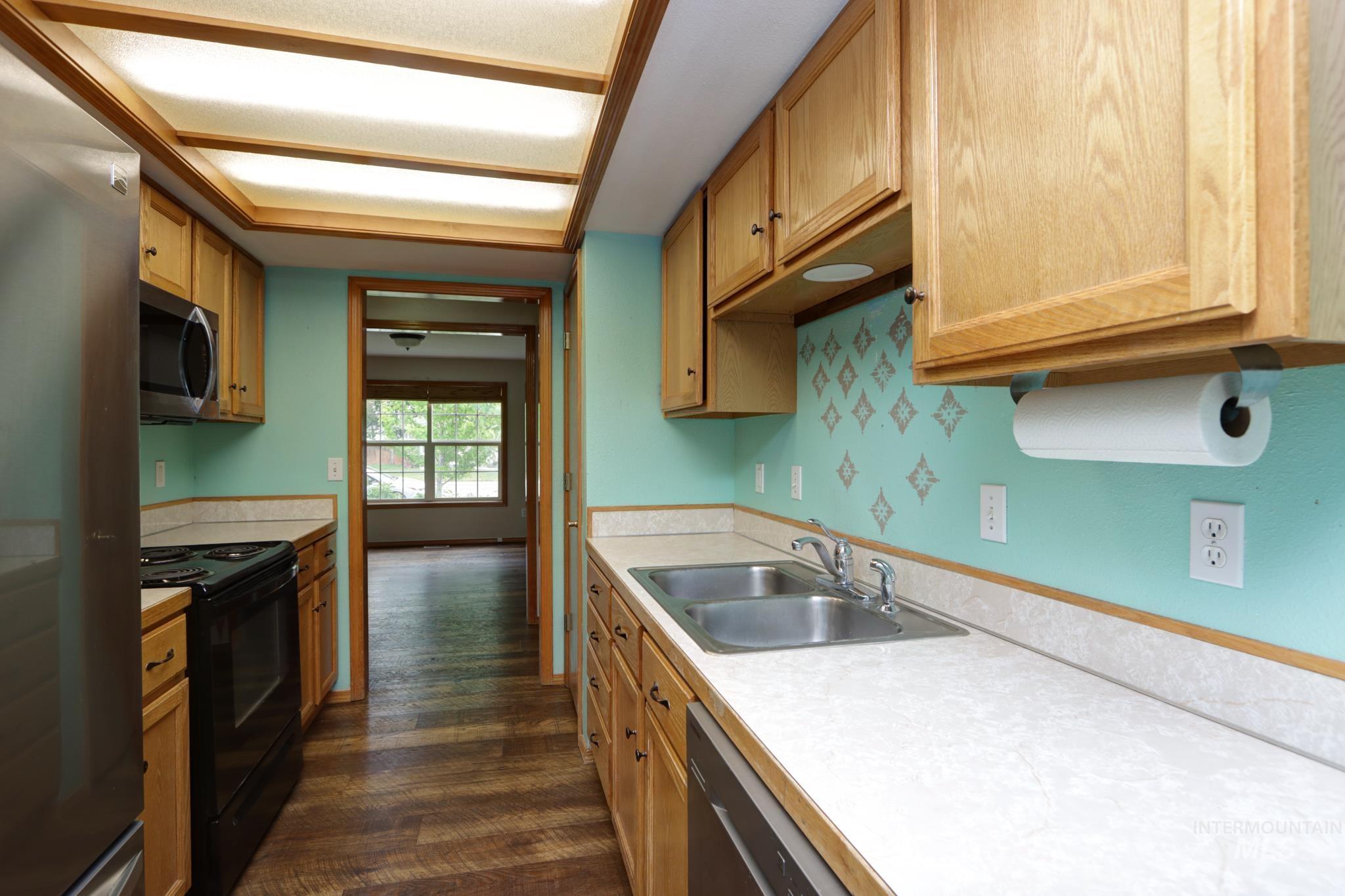 1345 Rosewood, Mountain Home, Idaho 83647, 3 Bedrooms, 2 Bathrooms, Residential For Sale, Price $339,000,MLS 98986419