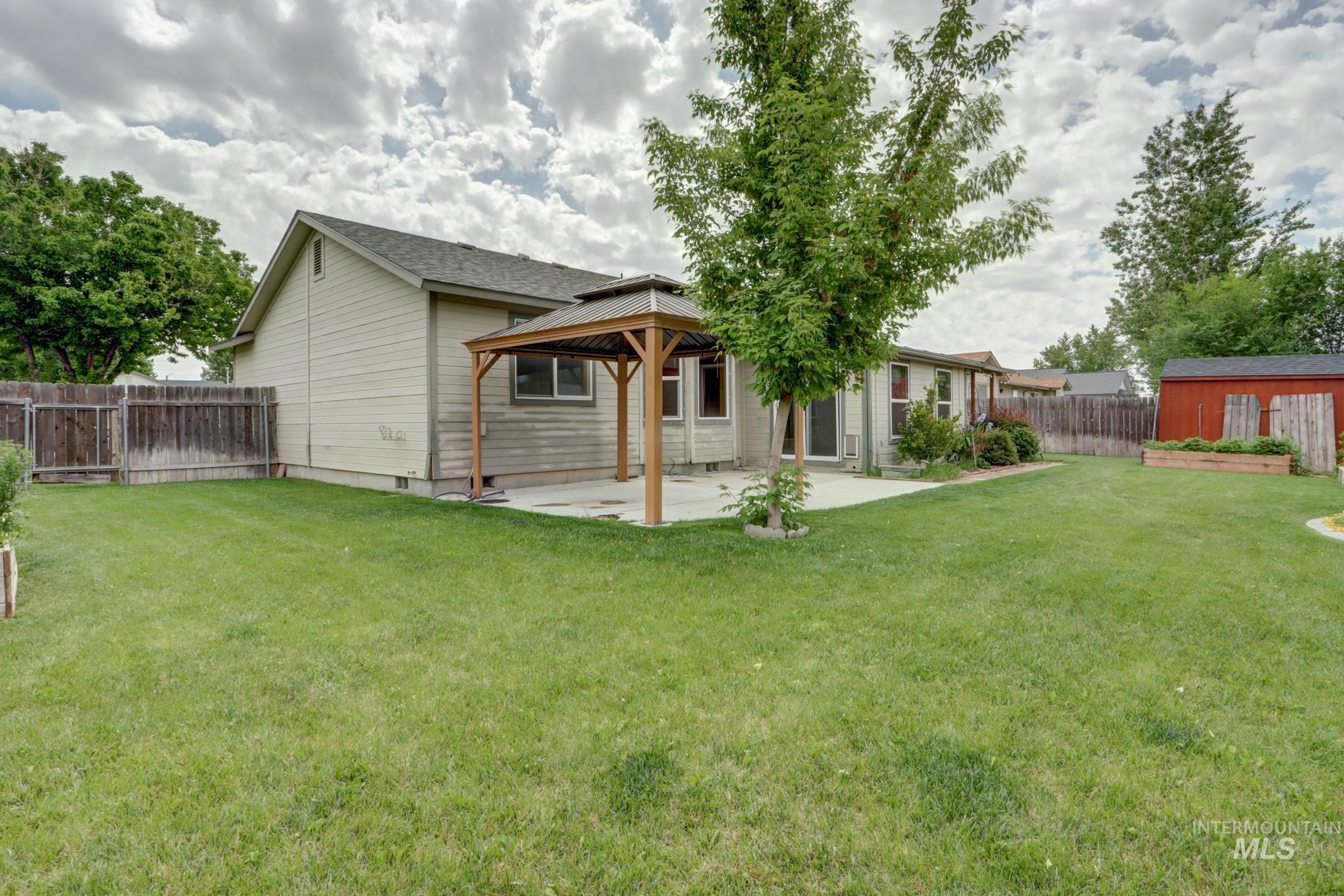 1345 Rosewood, Mountain Home, Idaho 83647, 3 Bedrooms, 2 Bathrooms, Residential For Sale, Price $339,000,MLS 98986419