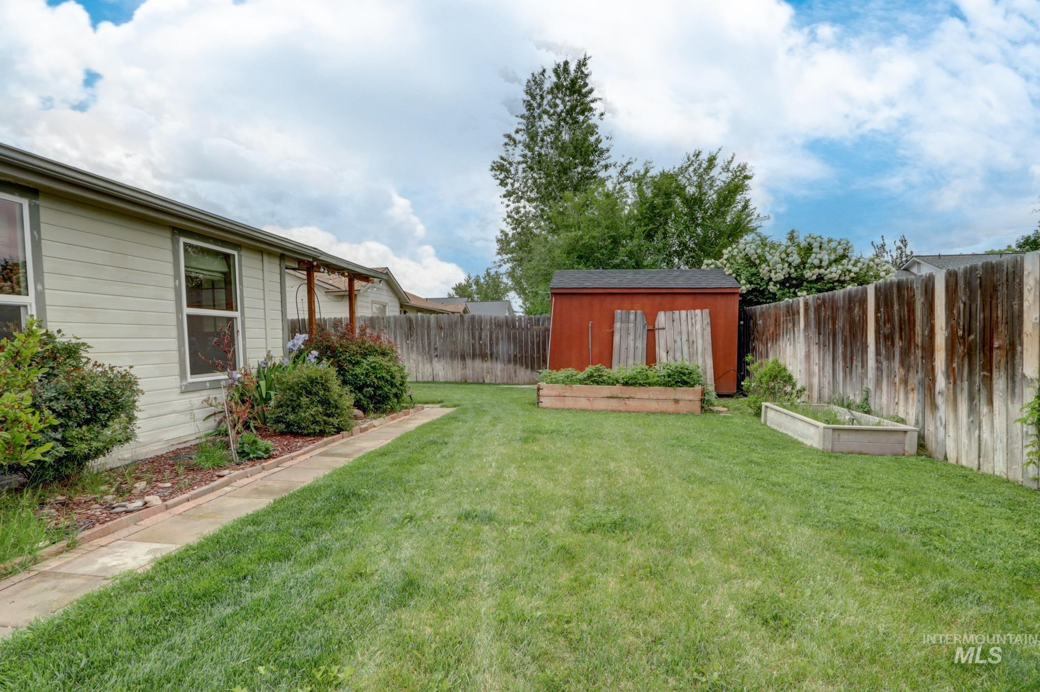 1345 Rosewood, Mountain Home, Idaho 83647, 3 Bedrooms, 2 Bathrooms, Residential For Sale, Price $339,000,MLS 98986419