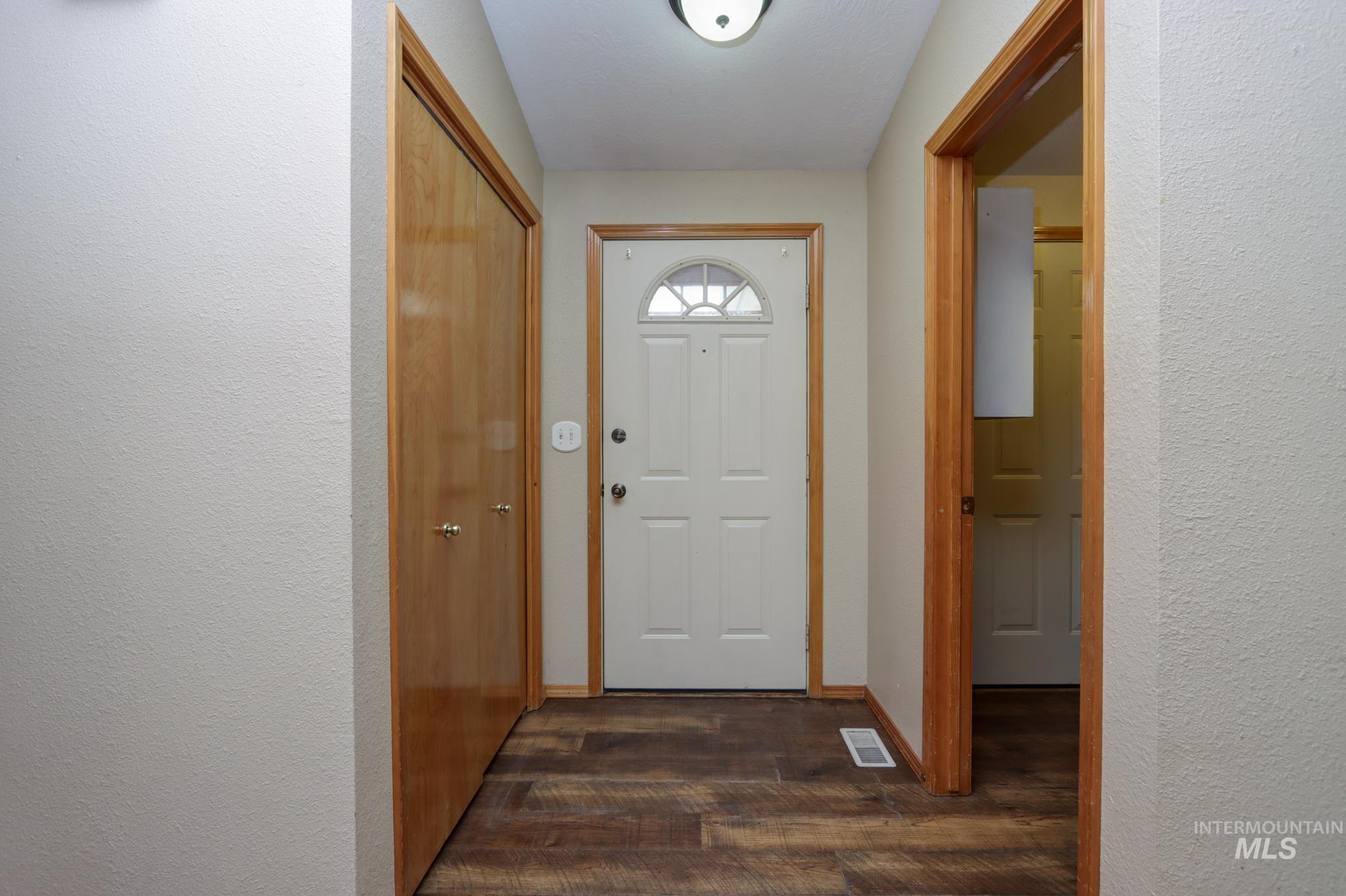 1345 Rosewood, Mountain Home, Idaho 83647, 3 Bedrooms, 2 Bathrooms, Residential For Sale, Price $339,000,MLS 98986419