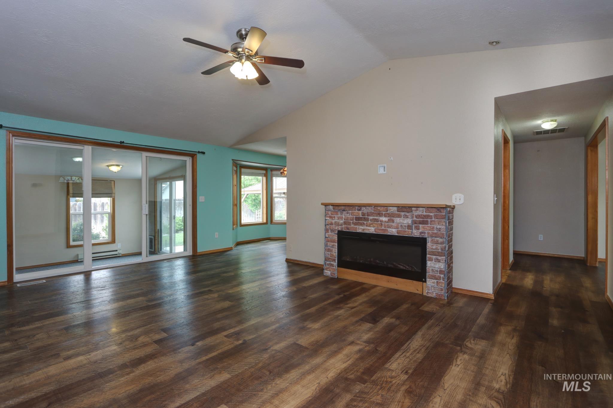 1345 Rosewood, Mountain Home, Idaho 83647, 3 Bedrooms, 2 Bathrooms, Residential For Sale, Price $339,000,MLS 98986419