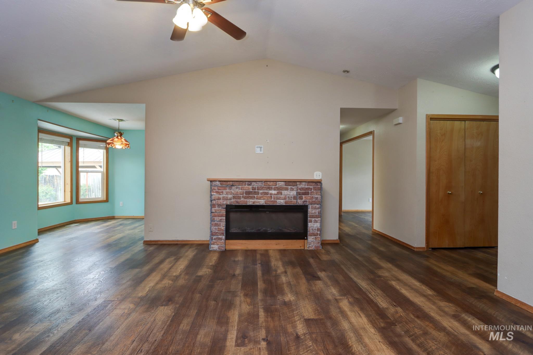 1345 Rosewood, Mountain Home, Idaho 83647, 3 Bedrooms, 2 Bathrooms, Residential For Sale, Price $339,000,MLS 98986419